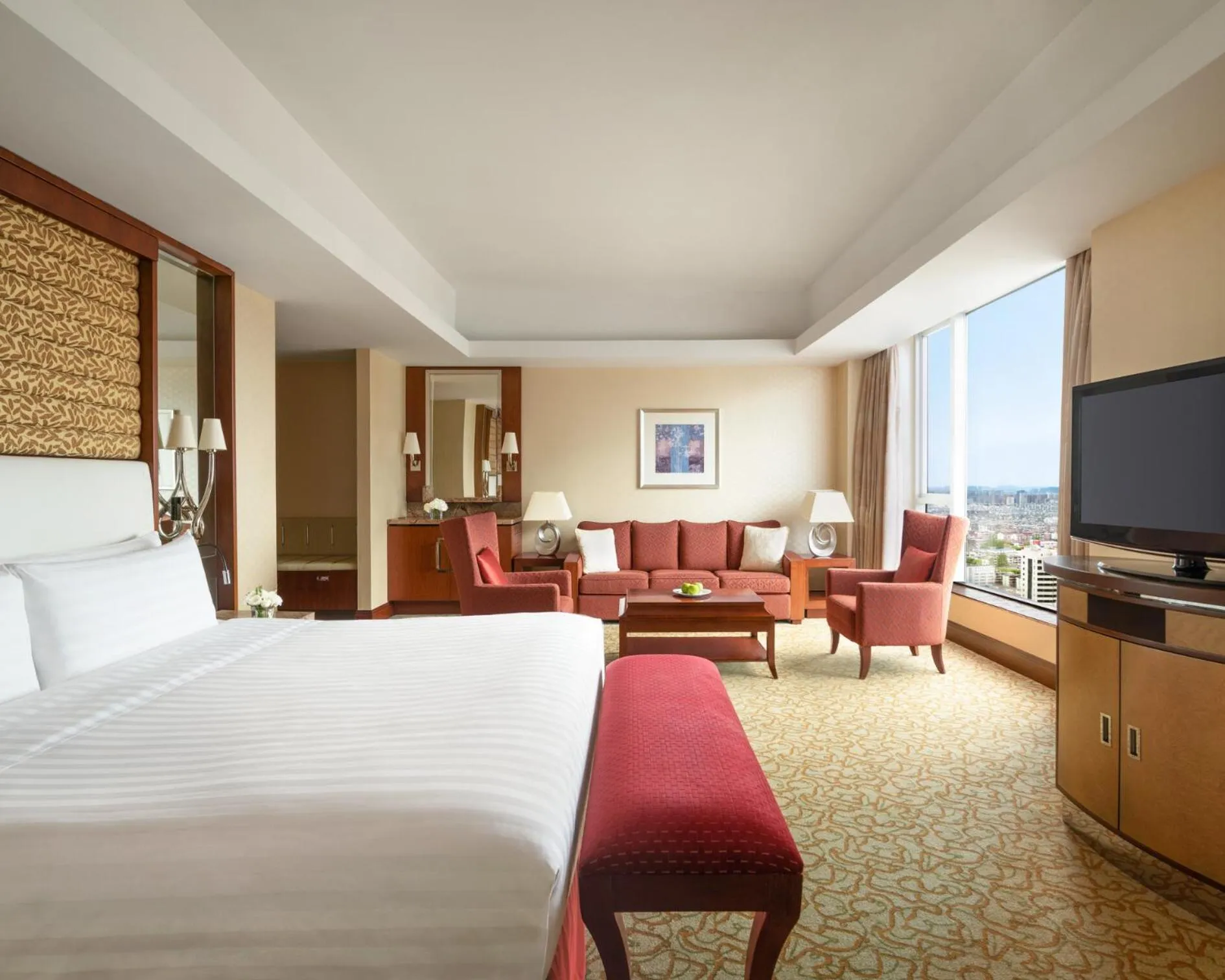 Horizon Premier King Room - single occupancy in Shangri-La Ningbo - The Three Rivers Intersection