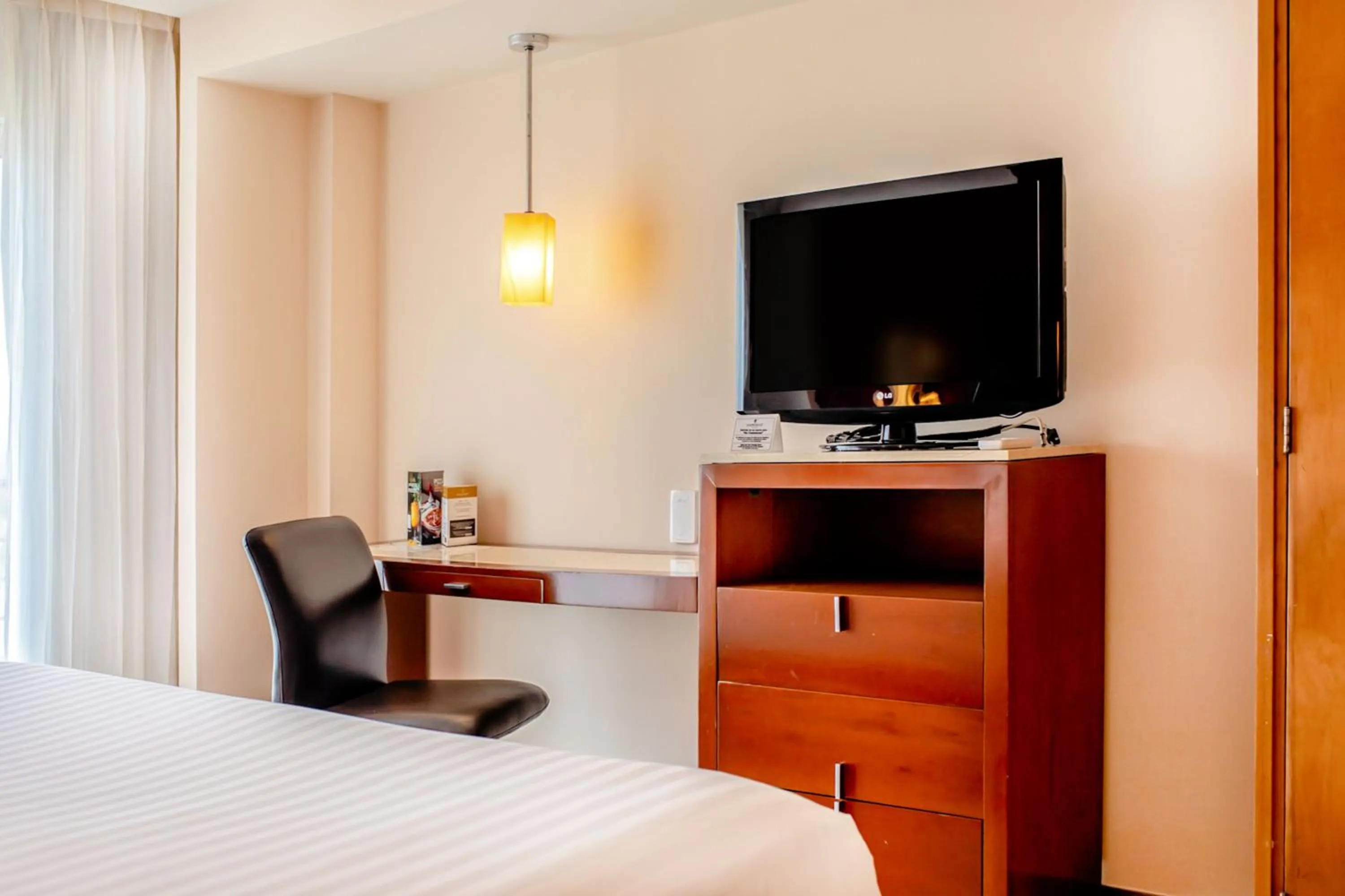 Superior King Room in Emporio Veracruz