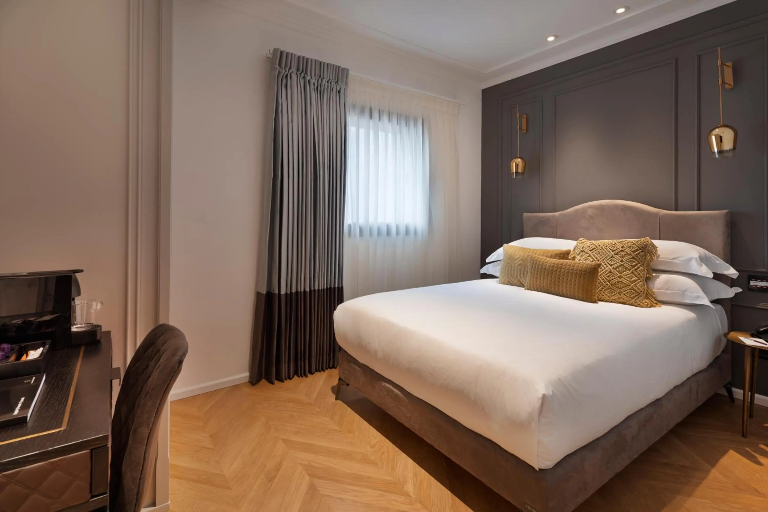 Small Classic Room in Hotel Jacob Samuel by Prima Hotels