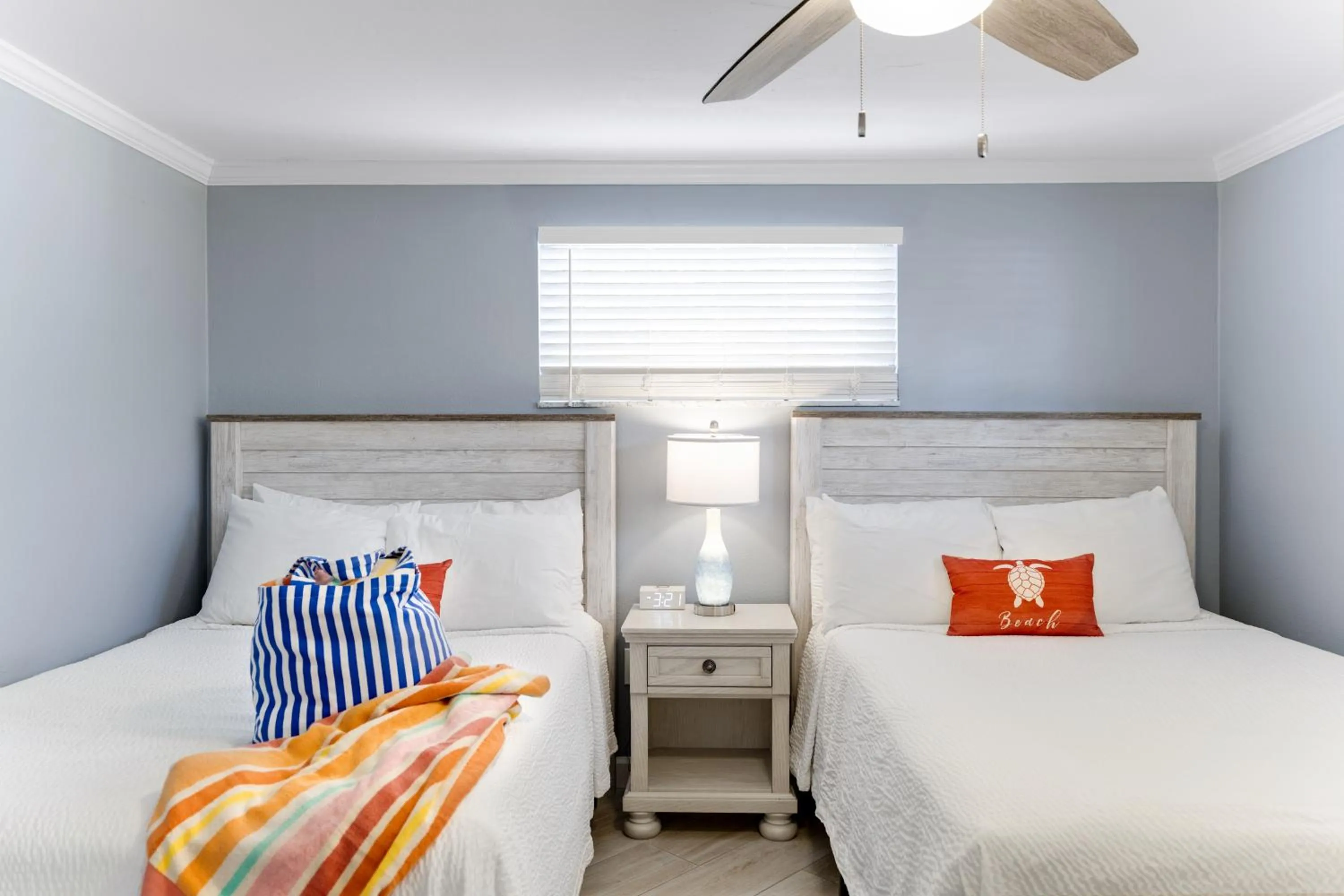 Deluxe One-Bedroom Suite in Tropical Beach Resorts - Sarasota