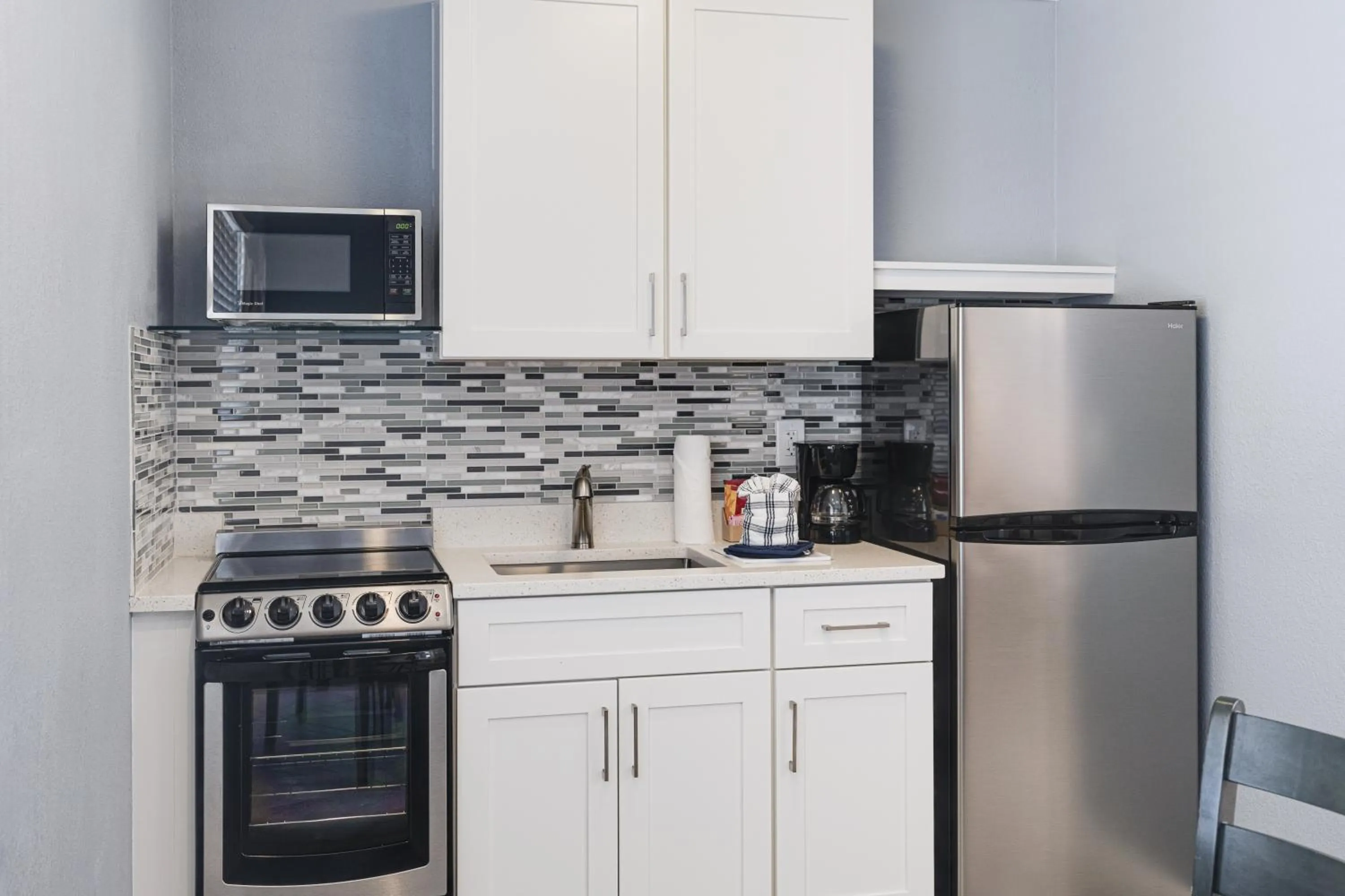 Deluxe King Studio in Tropical Beach Resorts - Sarasota