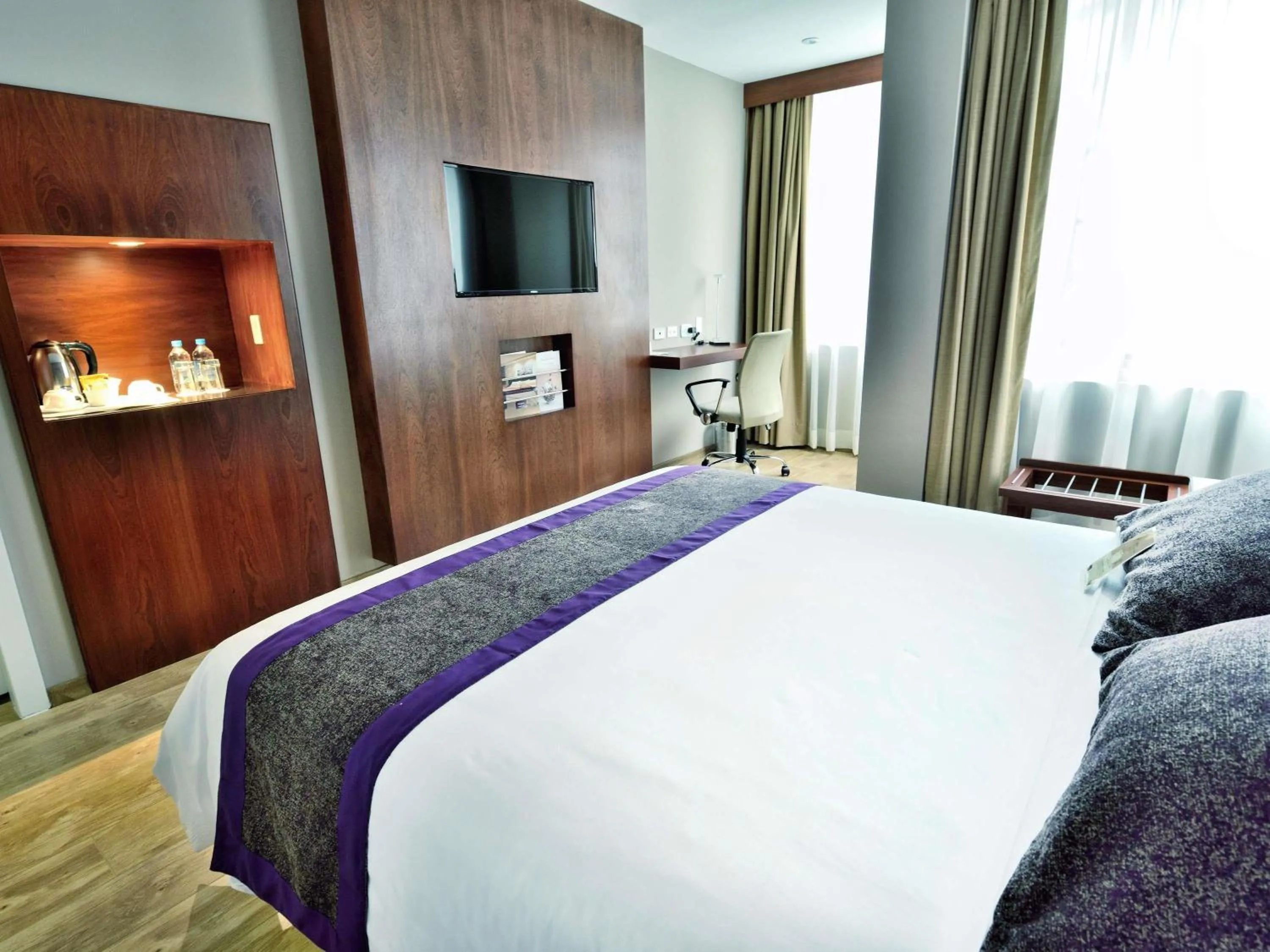Superior Queen Room in Mercure Alameda Quito