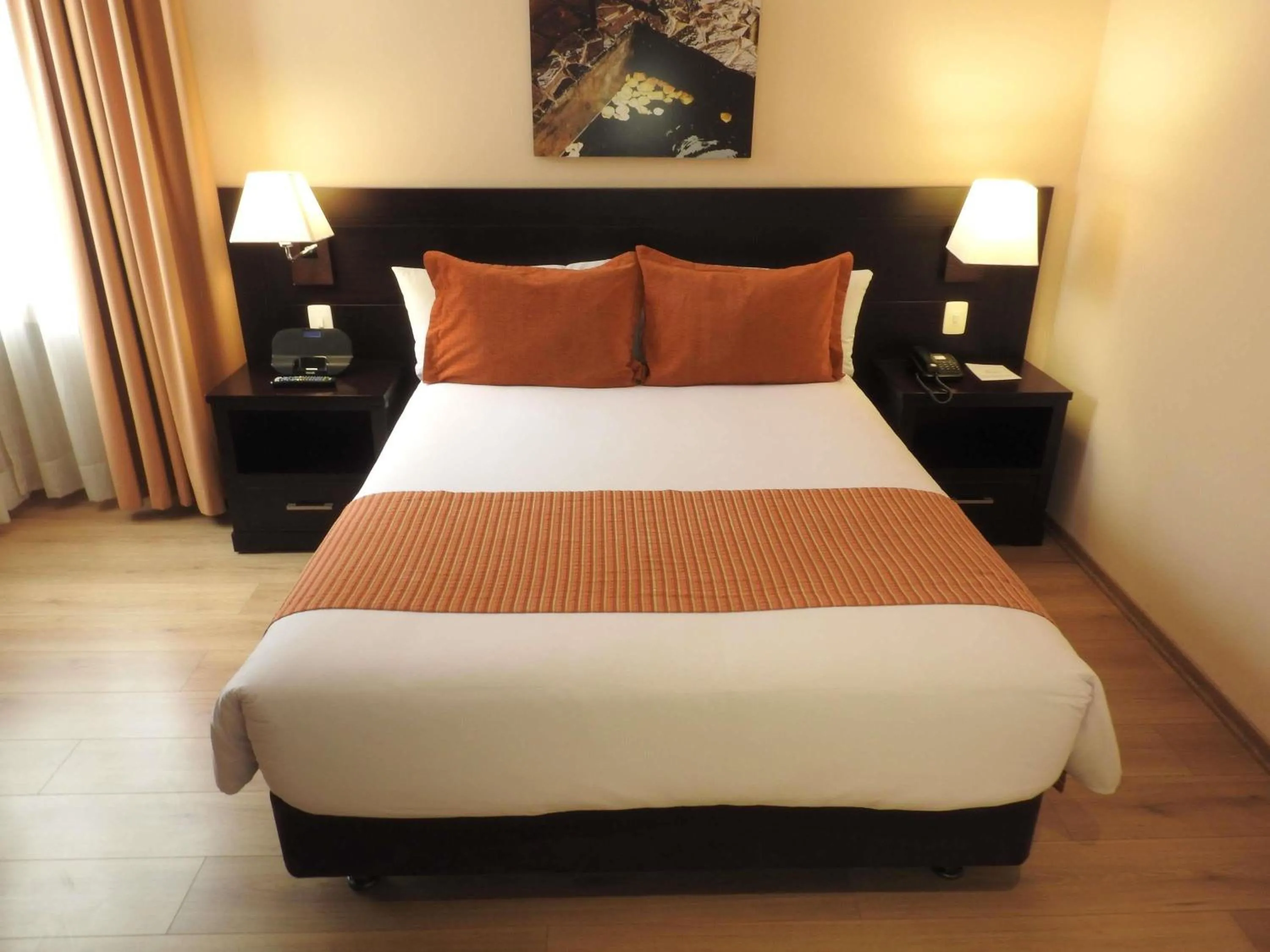 Superior King Room with One King Bed in Mercure Alameda Quito