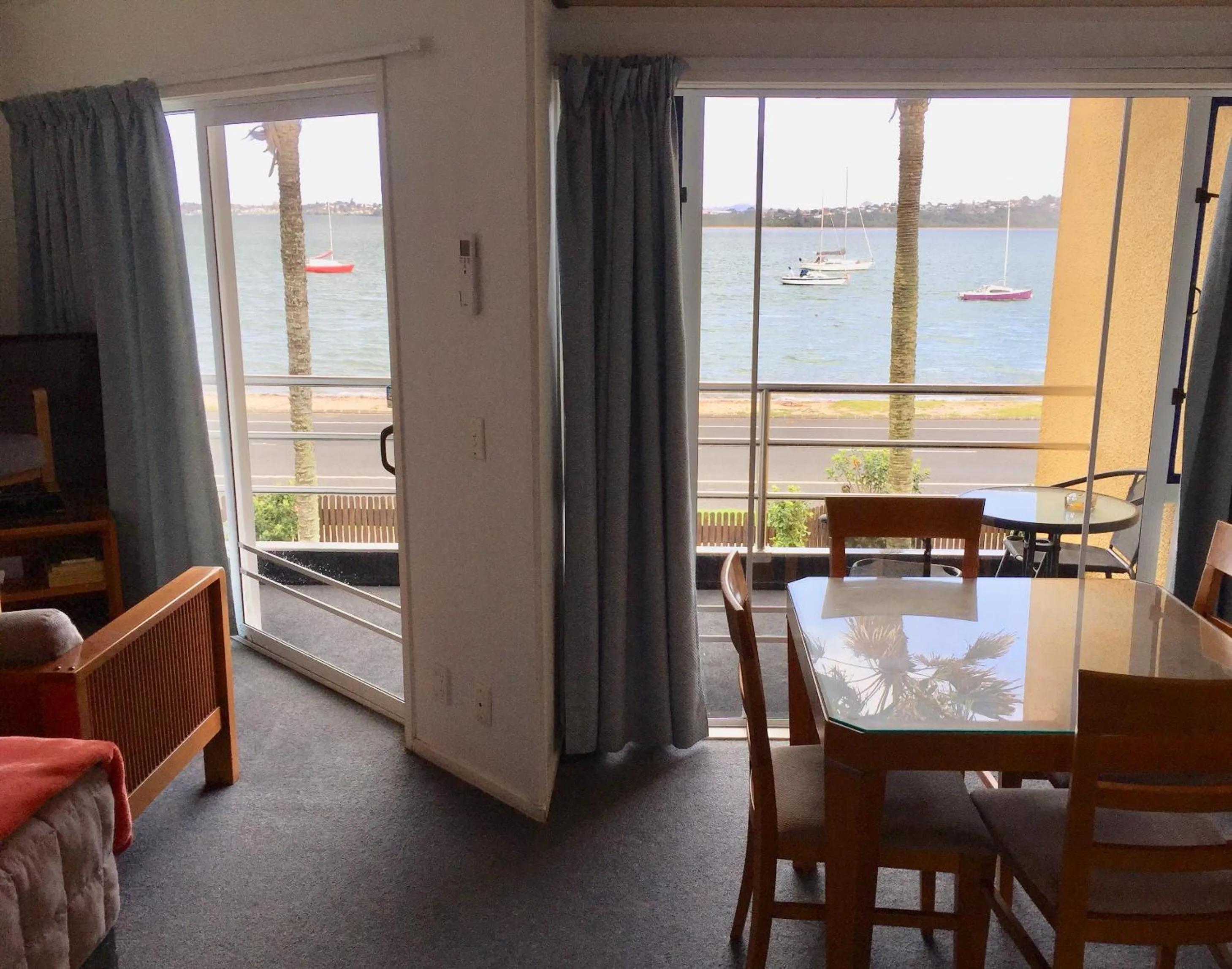 One-Bedroom Suite with Sea View - Upper Floor in Bucklands Beach Waterfront Motel