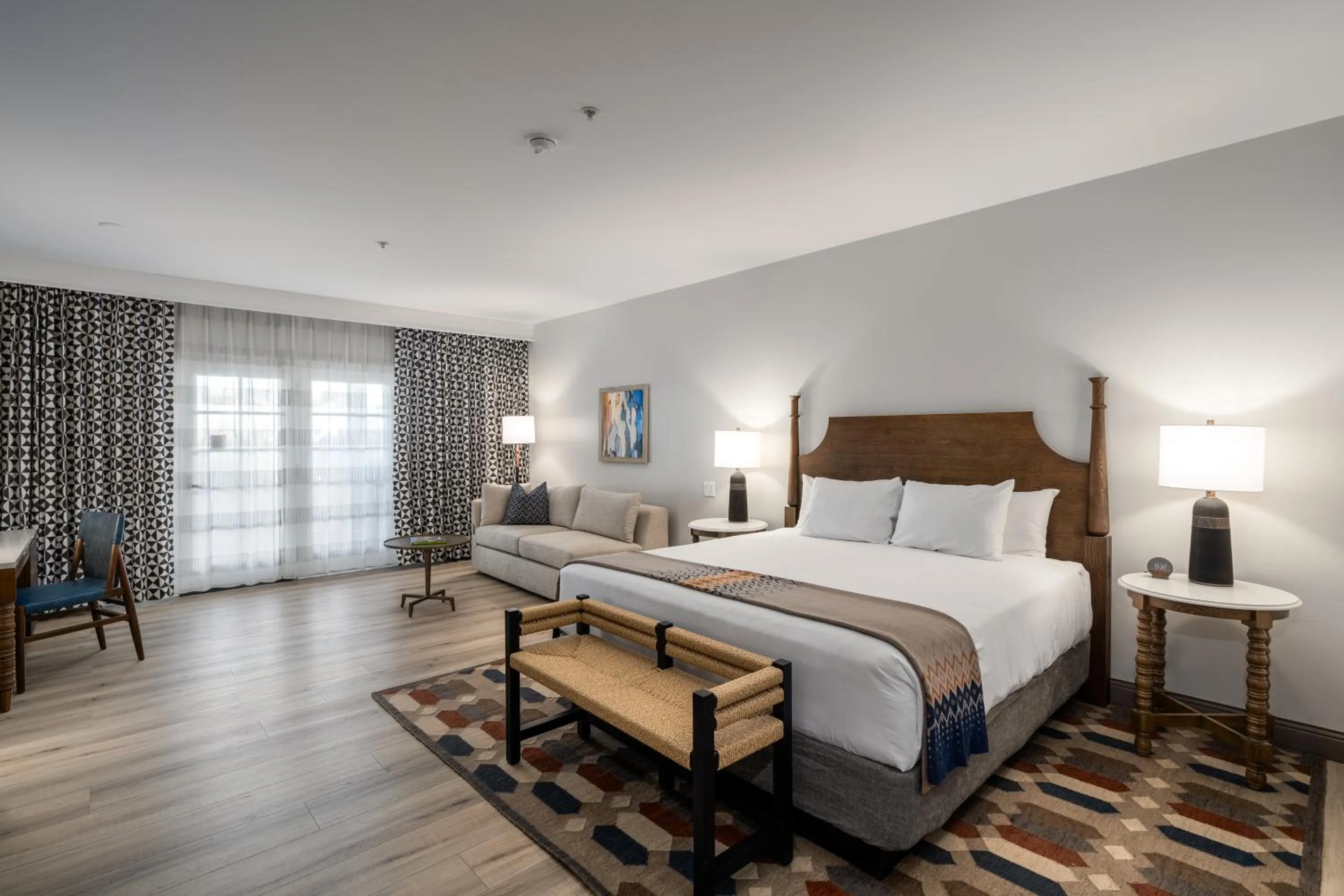 Oasis 1 King in The Wigwam