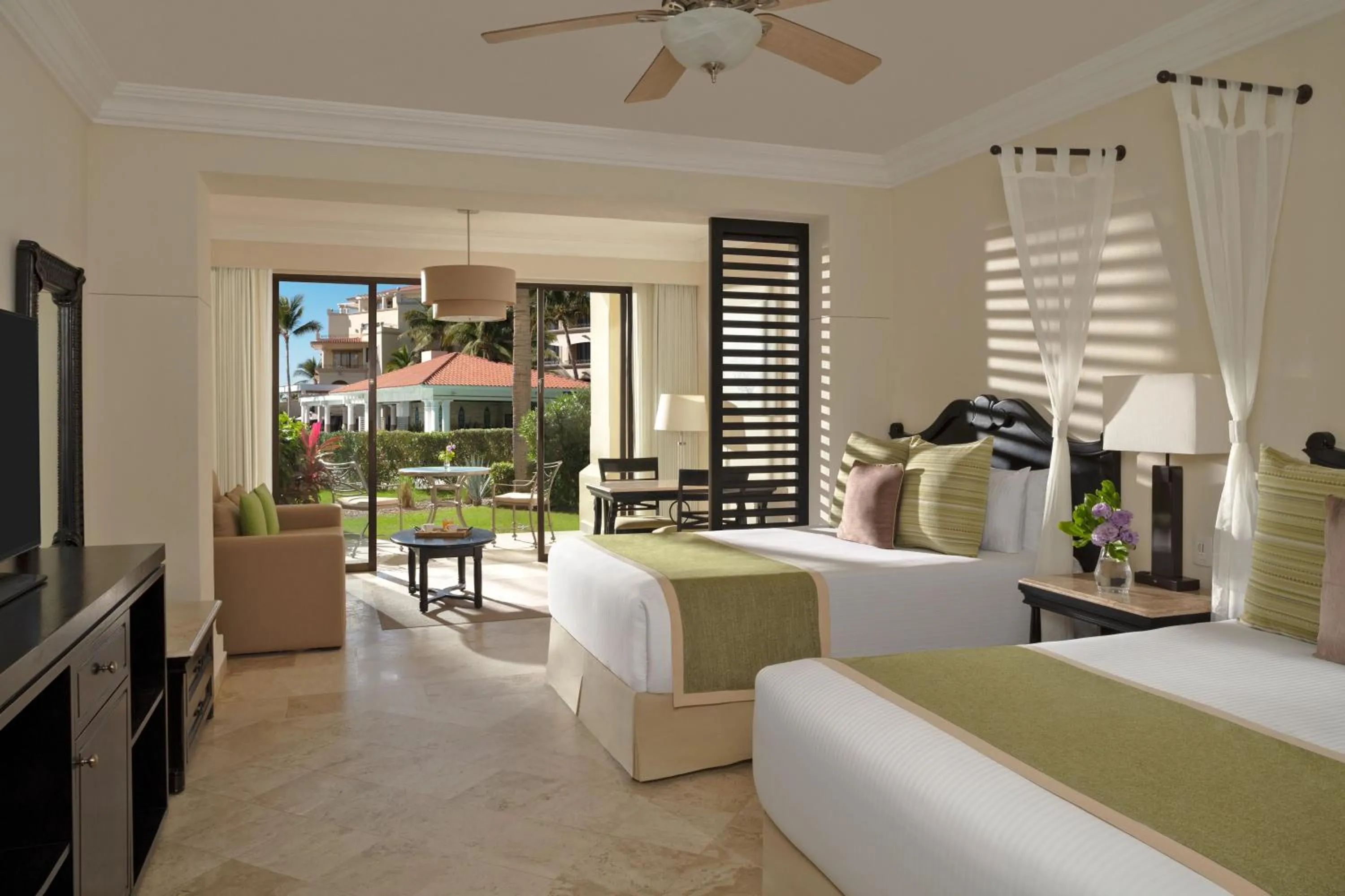 Junior Suite Garden View King in Dreams Los Cabos Suites Golf Resort & Spa