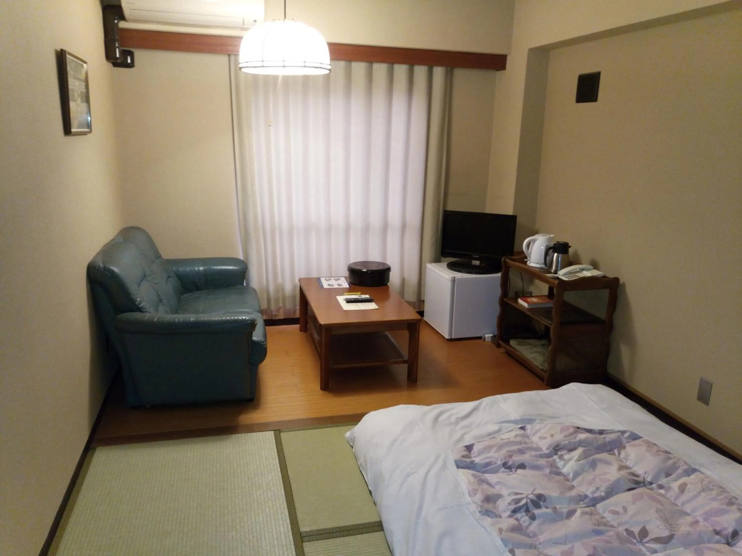 Economy Single Room in Hotel Edoya