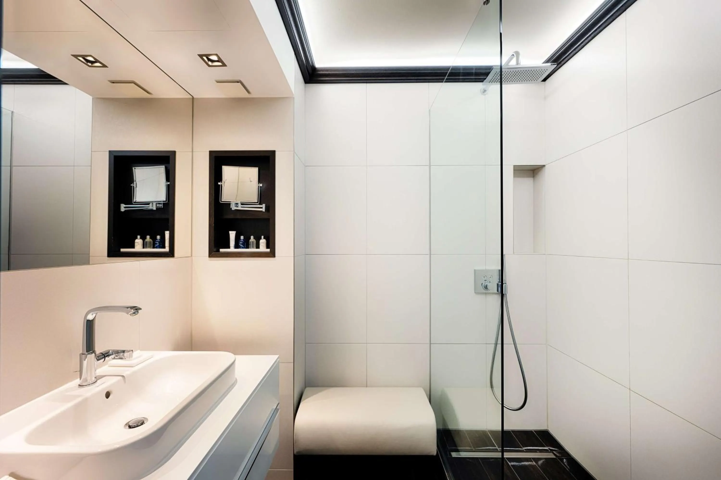 Junior Suite in Radisson Blu Senator Hotel, Lübeck