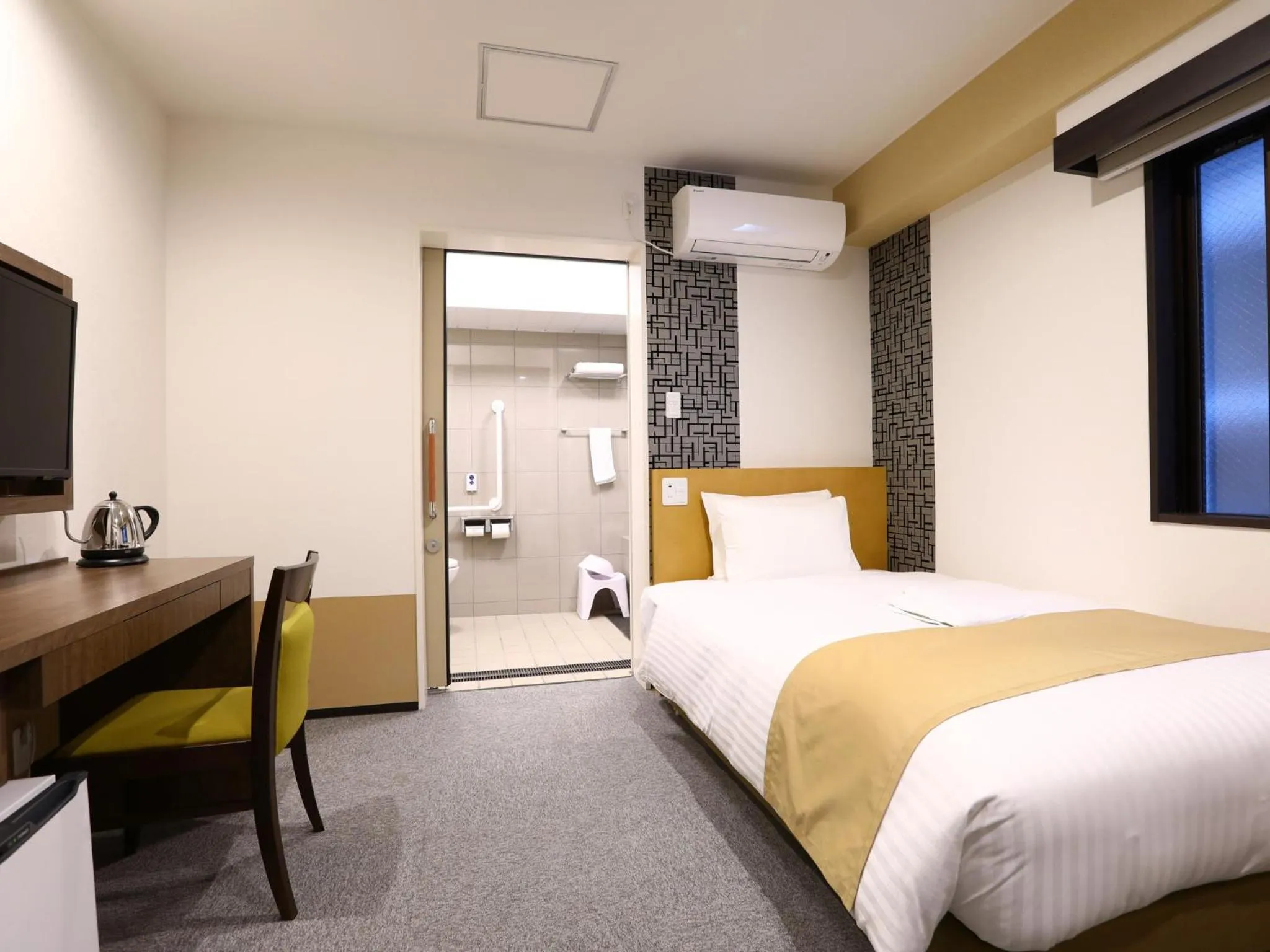 Universal Room - single occupancy in Hotel Wing International Select Ueno Okachimachi