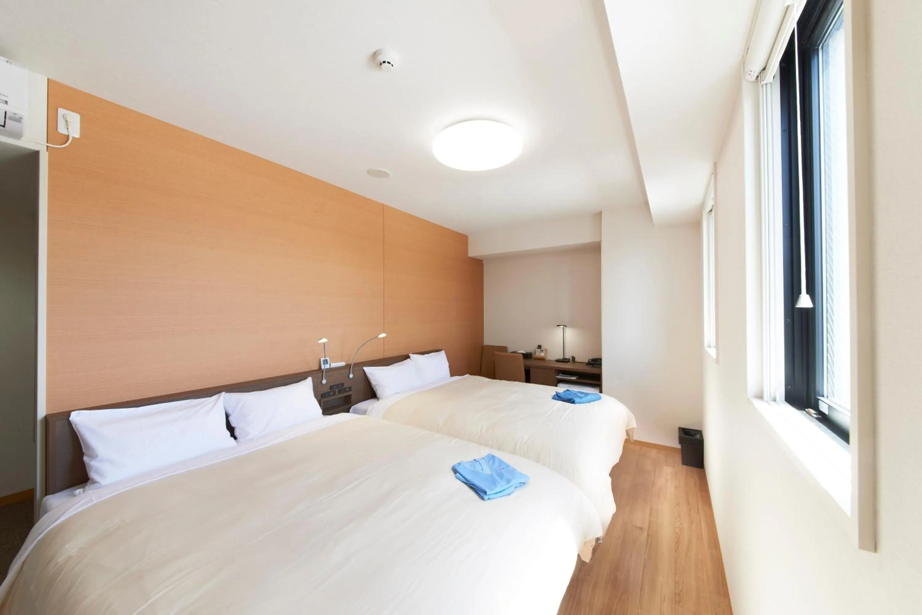 Standard Twin Room in Hotel Sun Clover Koshigaya Eki mae