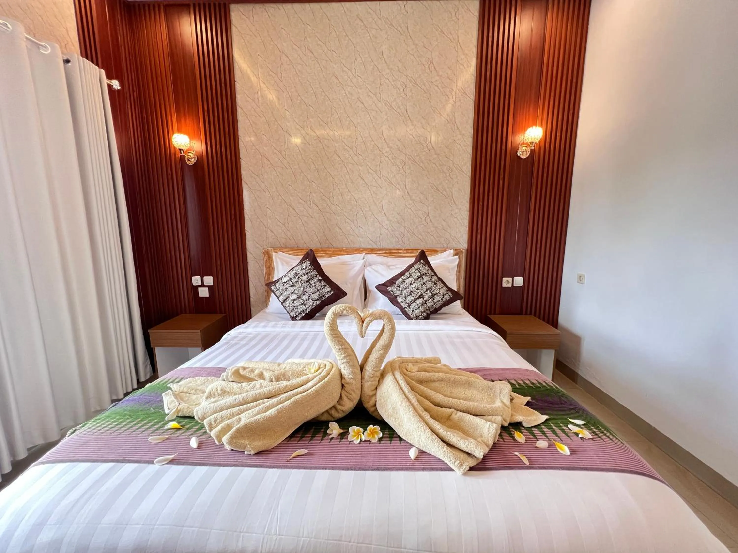 Deluxe Double Room with Shower in Lime Penida Cottages