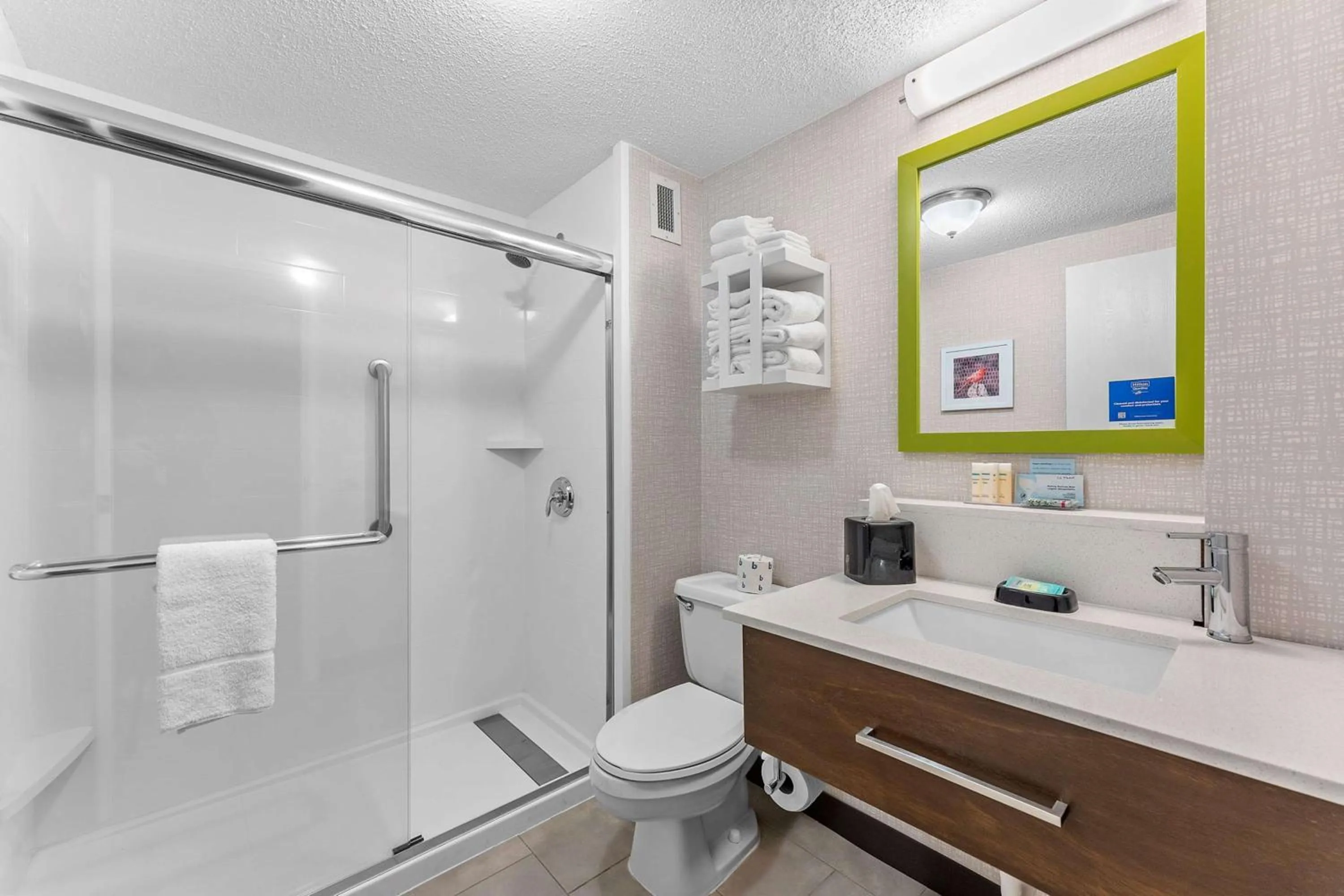 King Room - Non-Smoking in Hampton Inn Cleveland-Westlake