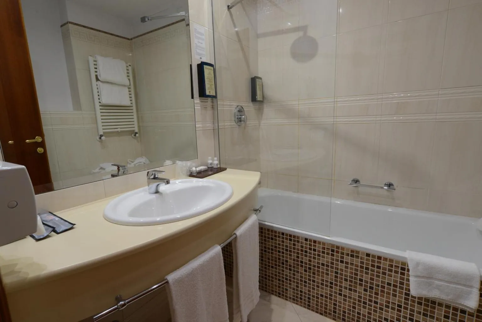 Superior Family Room in Hotel The Brand