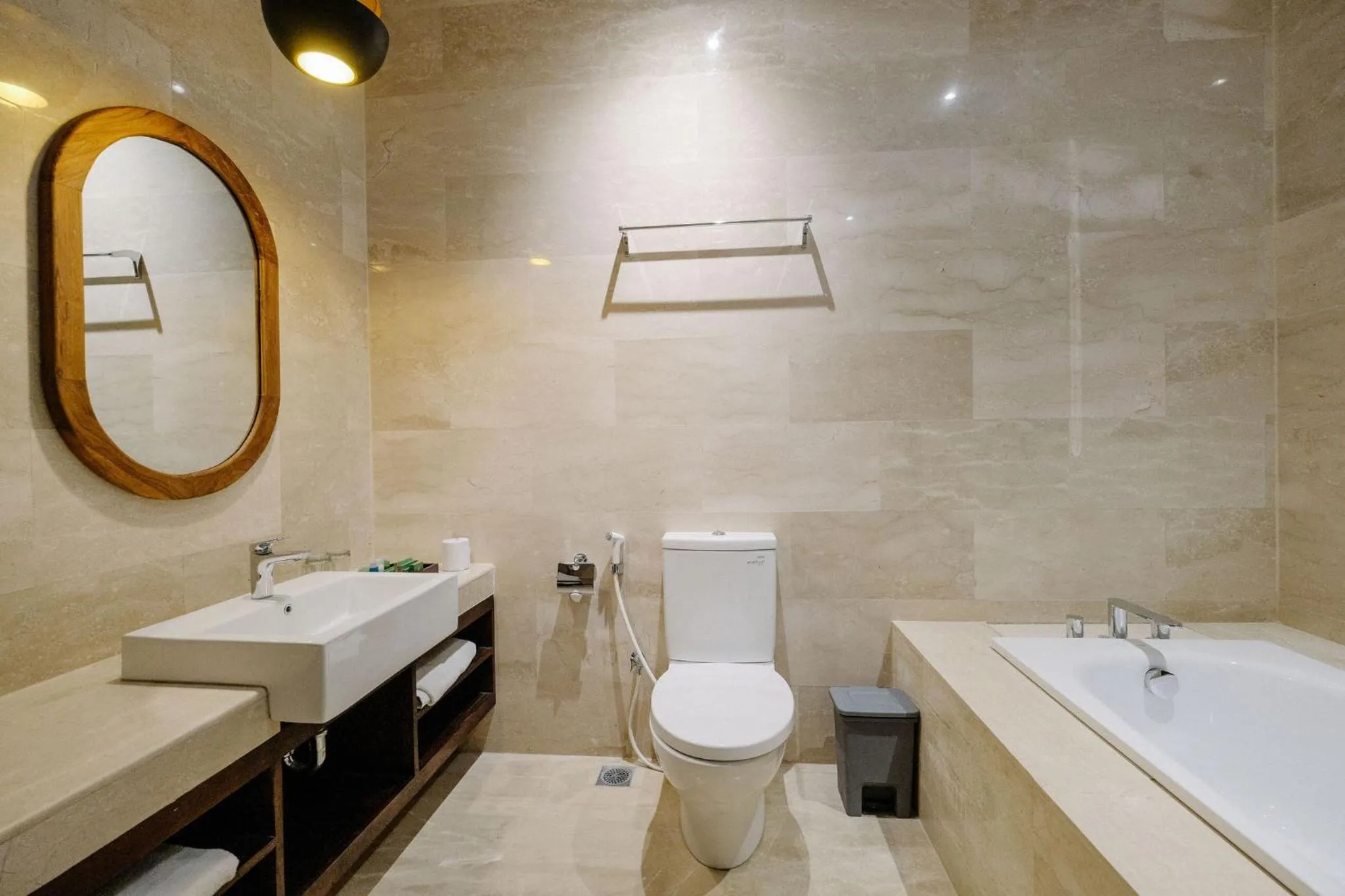 Deluxe Suite in djabu Seminyak Hotel