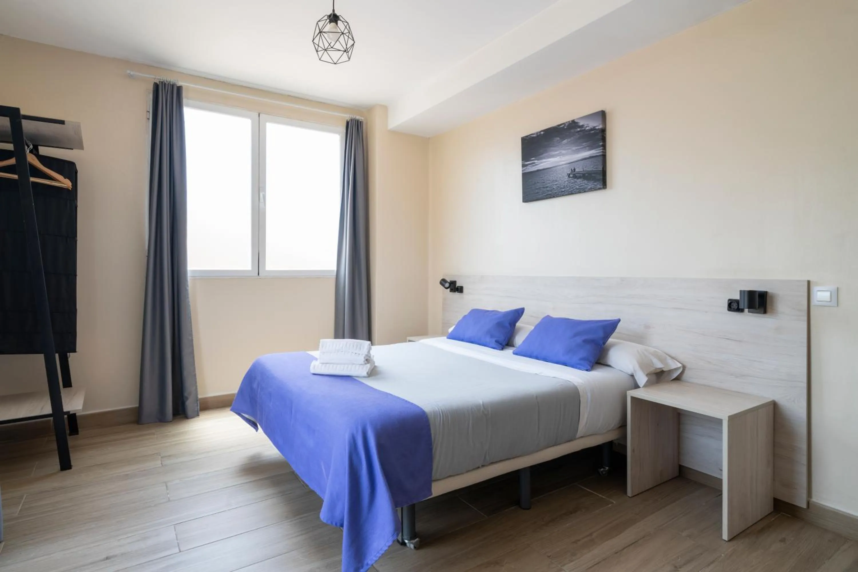 Double Room with Shared Bathroom in Purple Nest Hostel