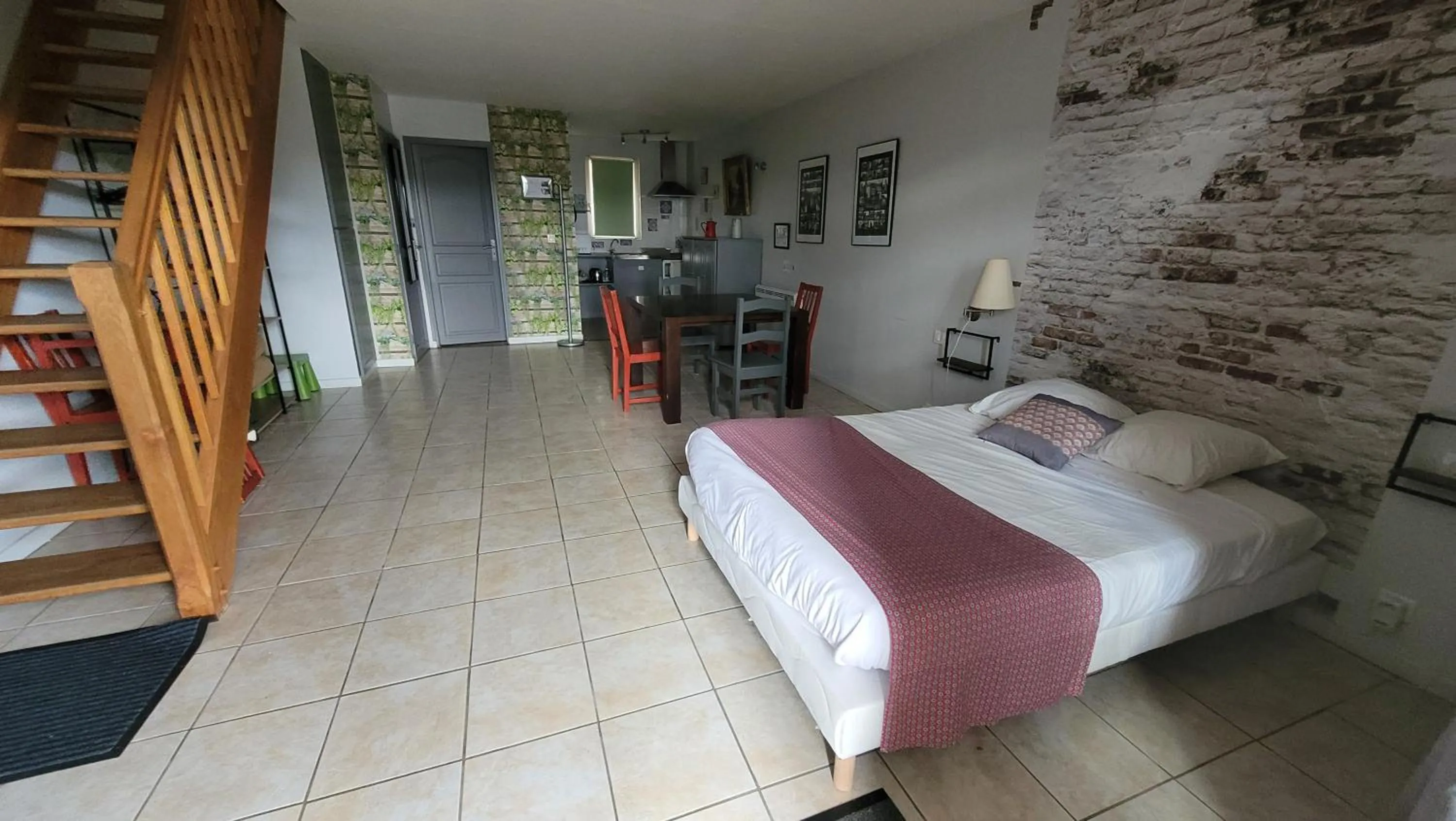 Family Room with Terrace in Hotel La Peyrade