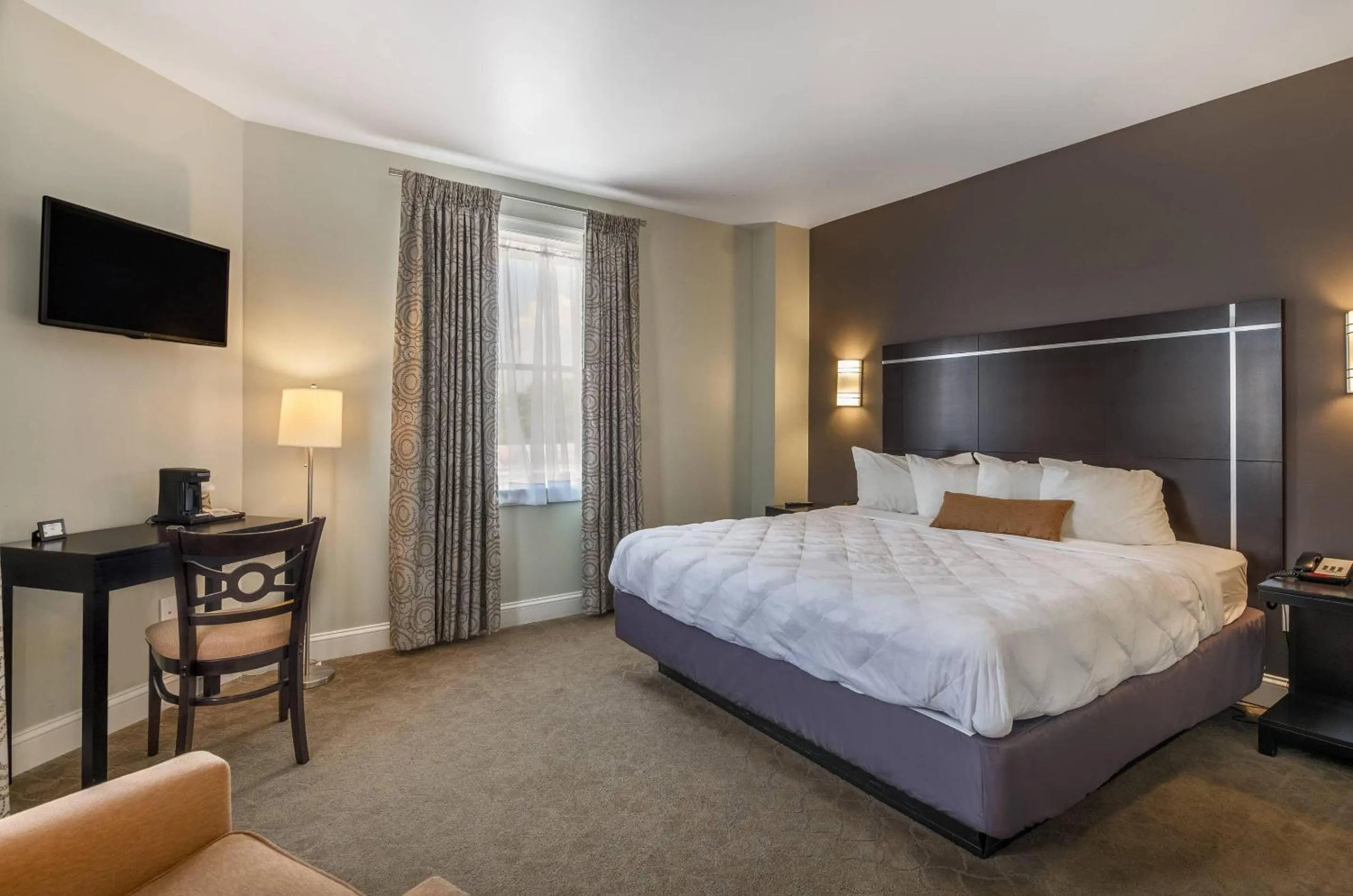 King Room - Non-Smoking in The Gin Hotel, an Ascend Collection Hotel