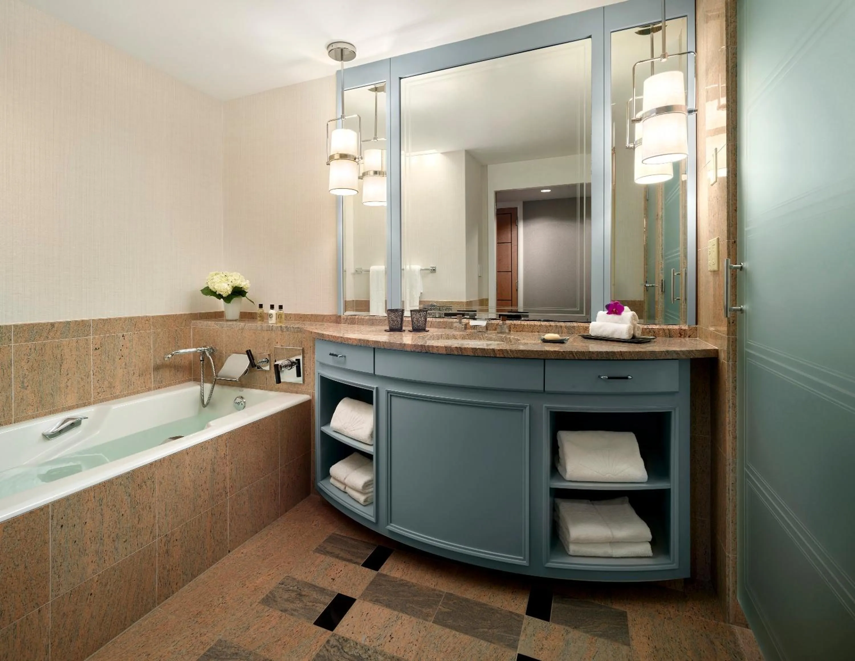 Premier Deluxe Double Room in Mandarin Oriental, Boston