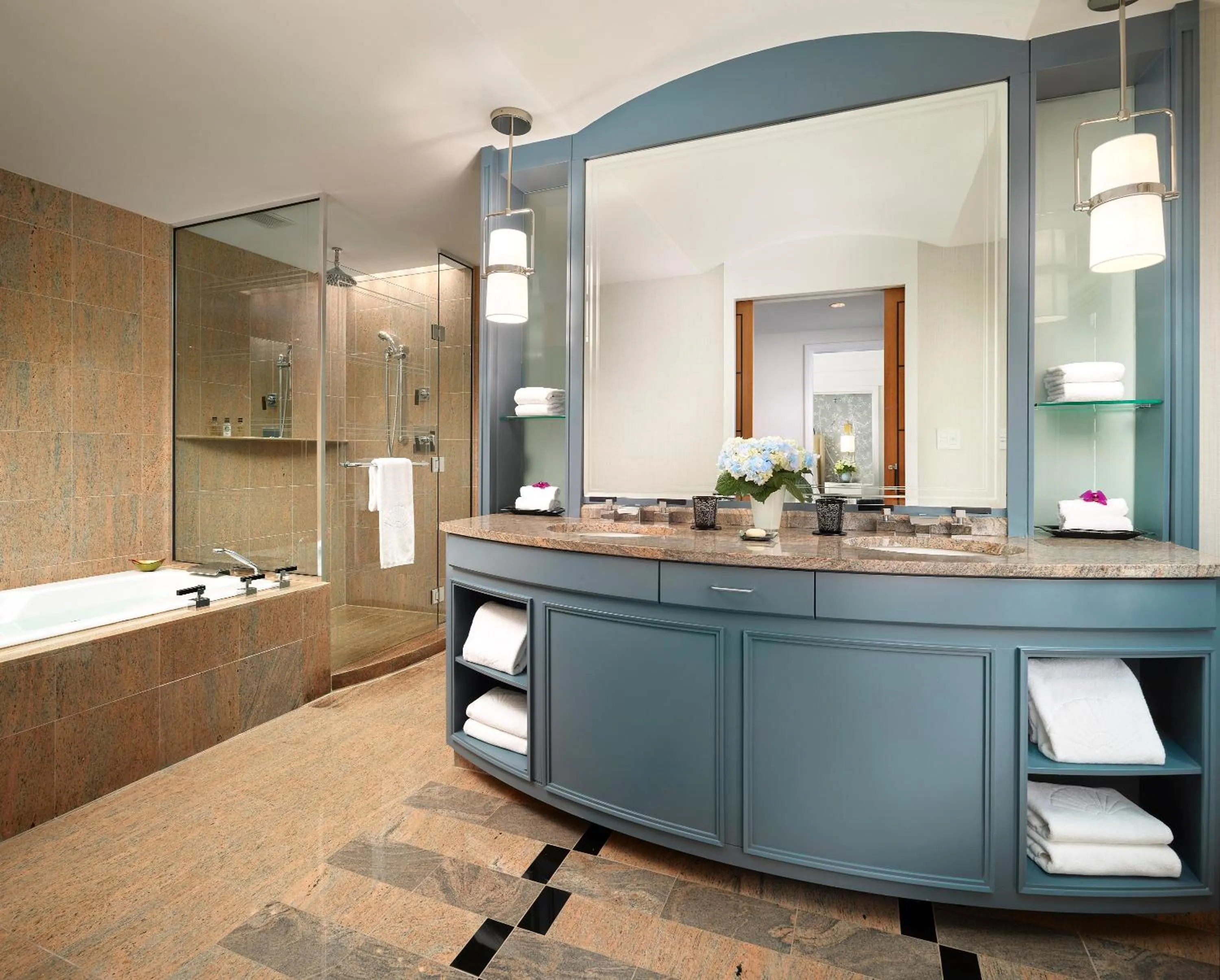 Back Bay Corner King Suite  - single occupancy in Mandarin Oriental, Boston