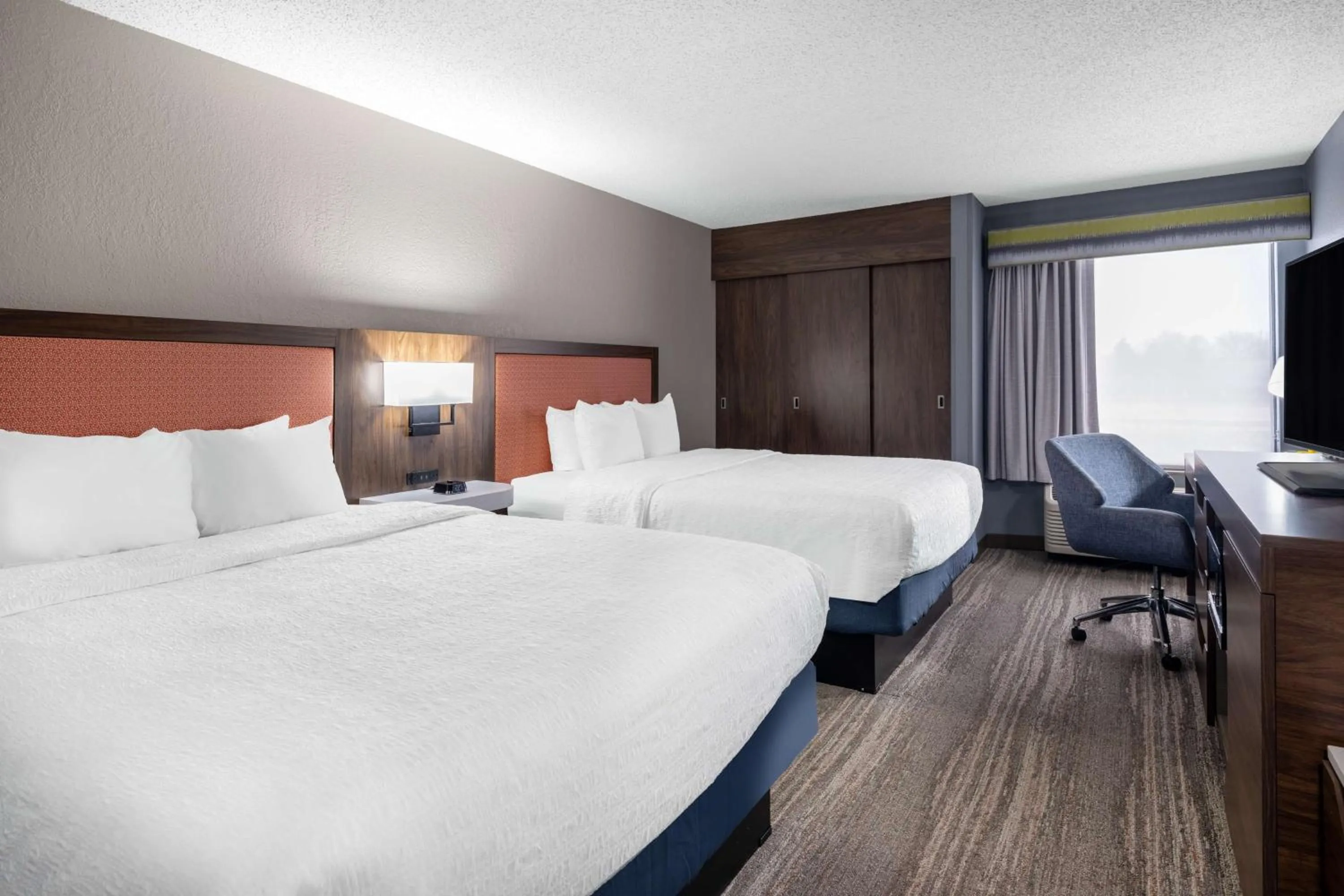 Queen Room with Two Queen Beds - Non-Smoking in Hampton Inn Joliet/I-80