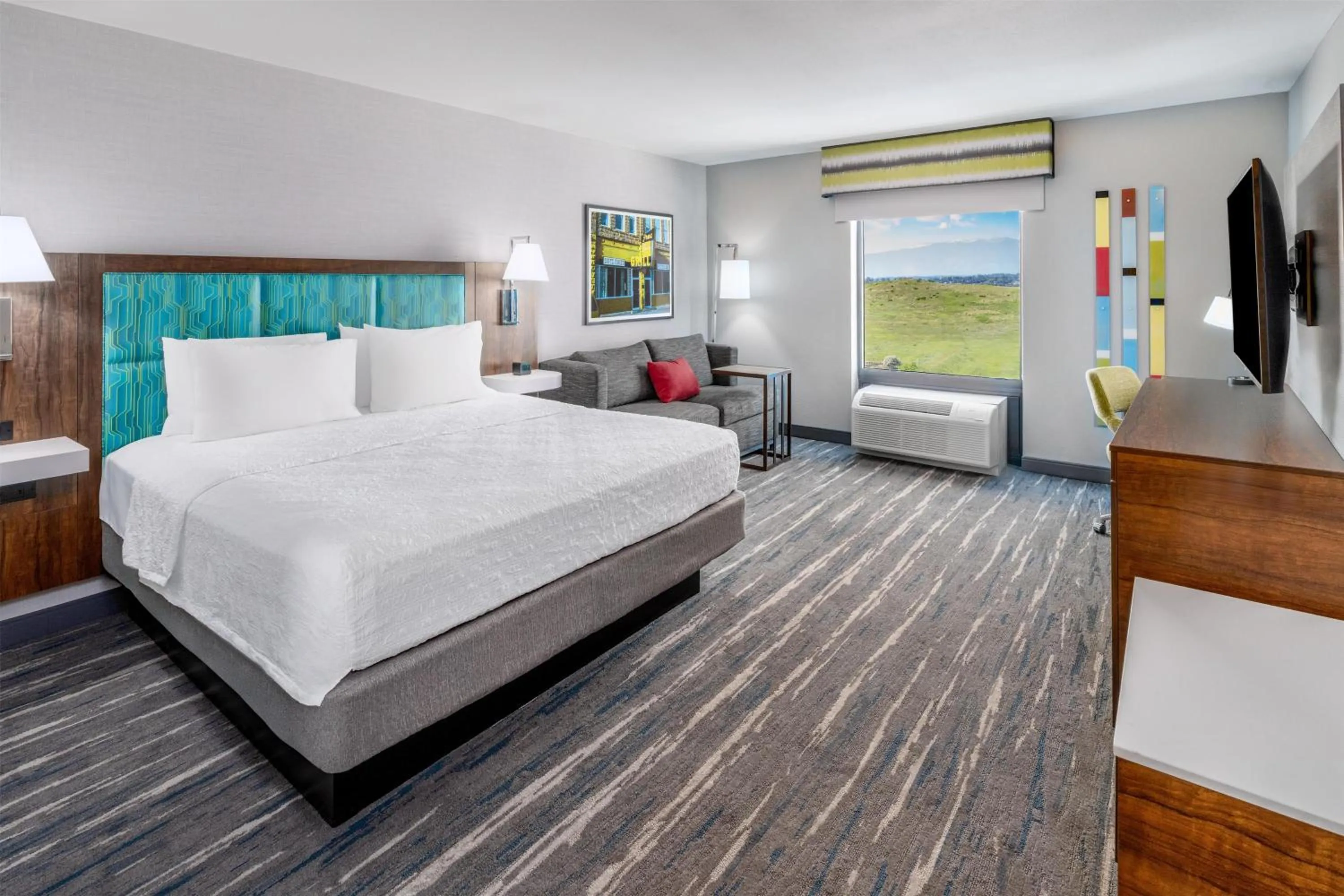 Deluxe King Room with Sofa Bed - Non-Smoking in Hampton Inn Sheridan