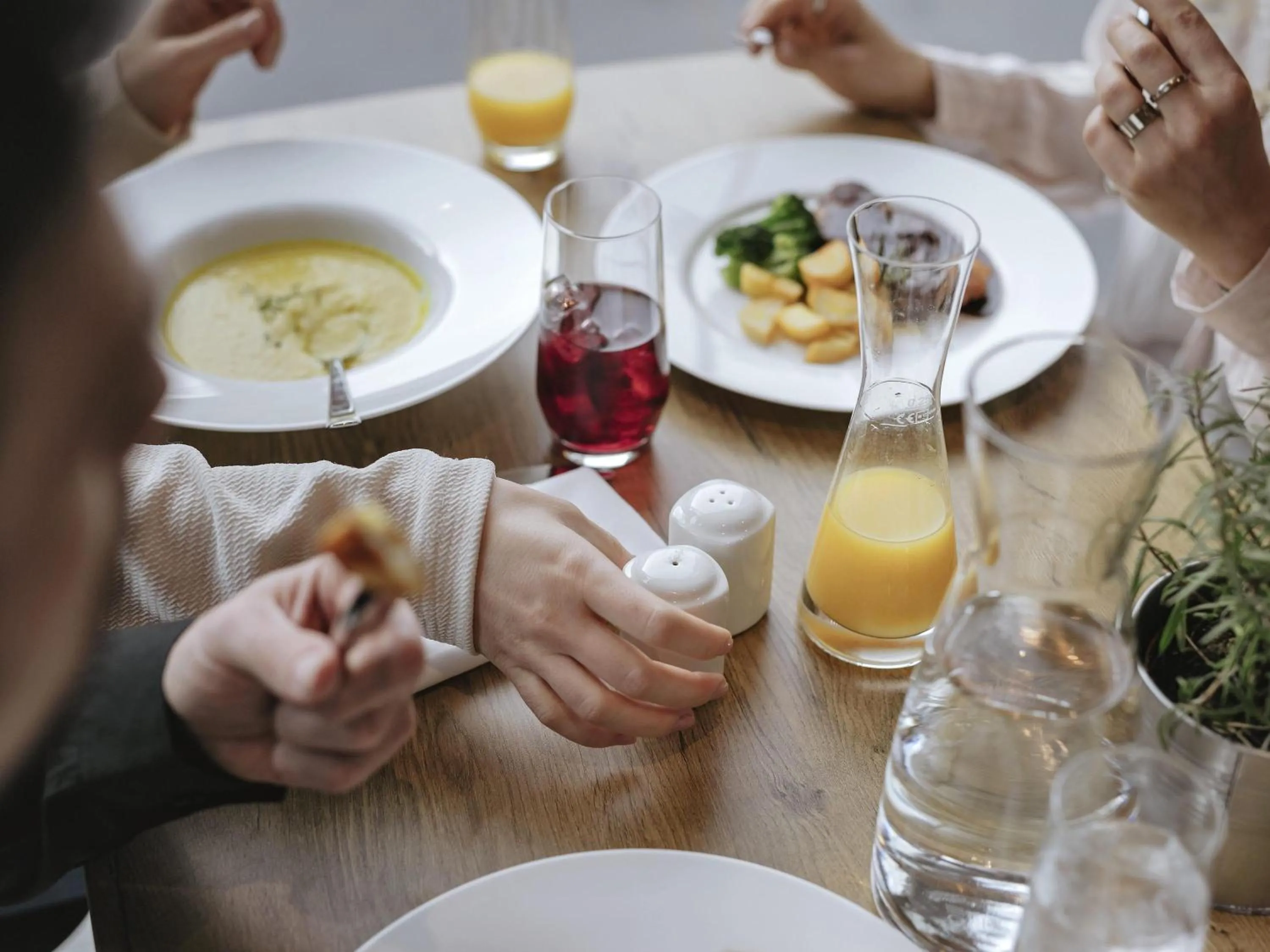 One-Bedroom Apartment with separate Living Room in ibis budget Basel Pratteln