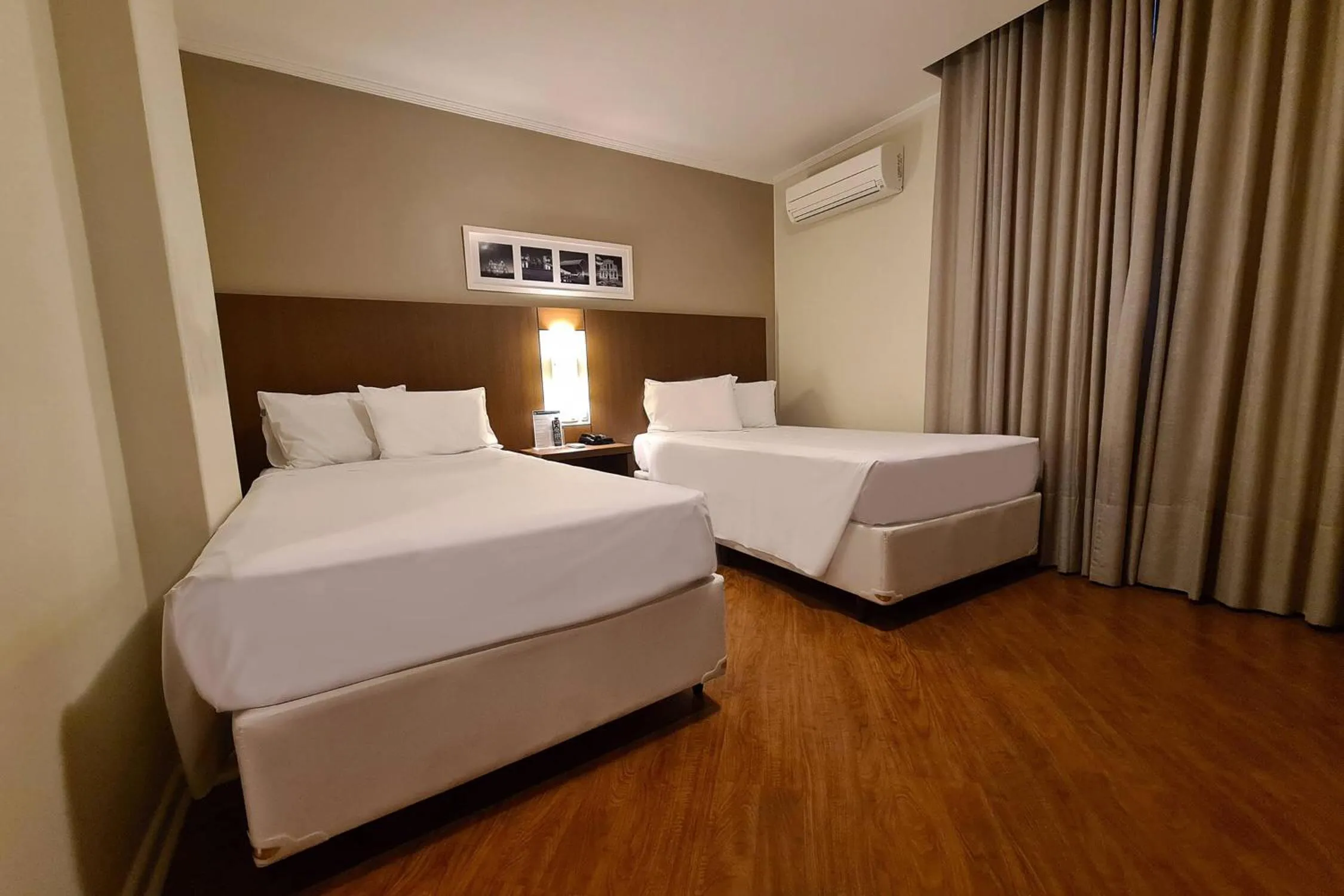 Superior Twin Room - single occupancy in Hotel Deville Curitiba