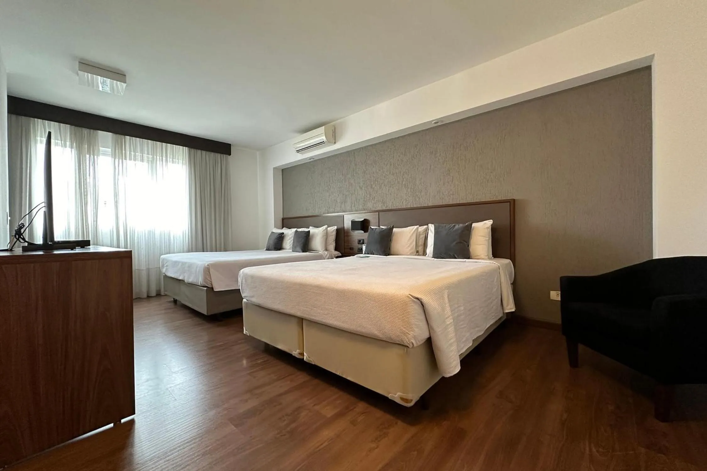 Deluxe Family Room - single occupancy in Hotel Deville Curitiba
