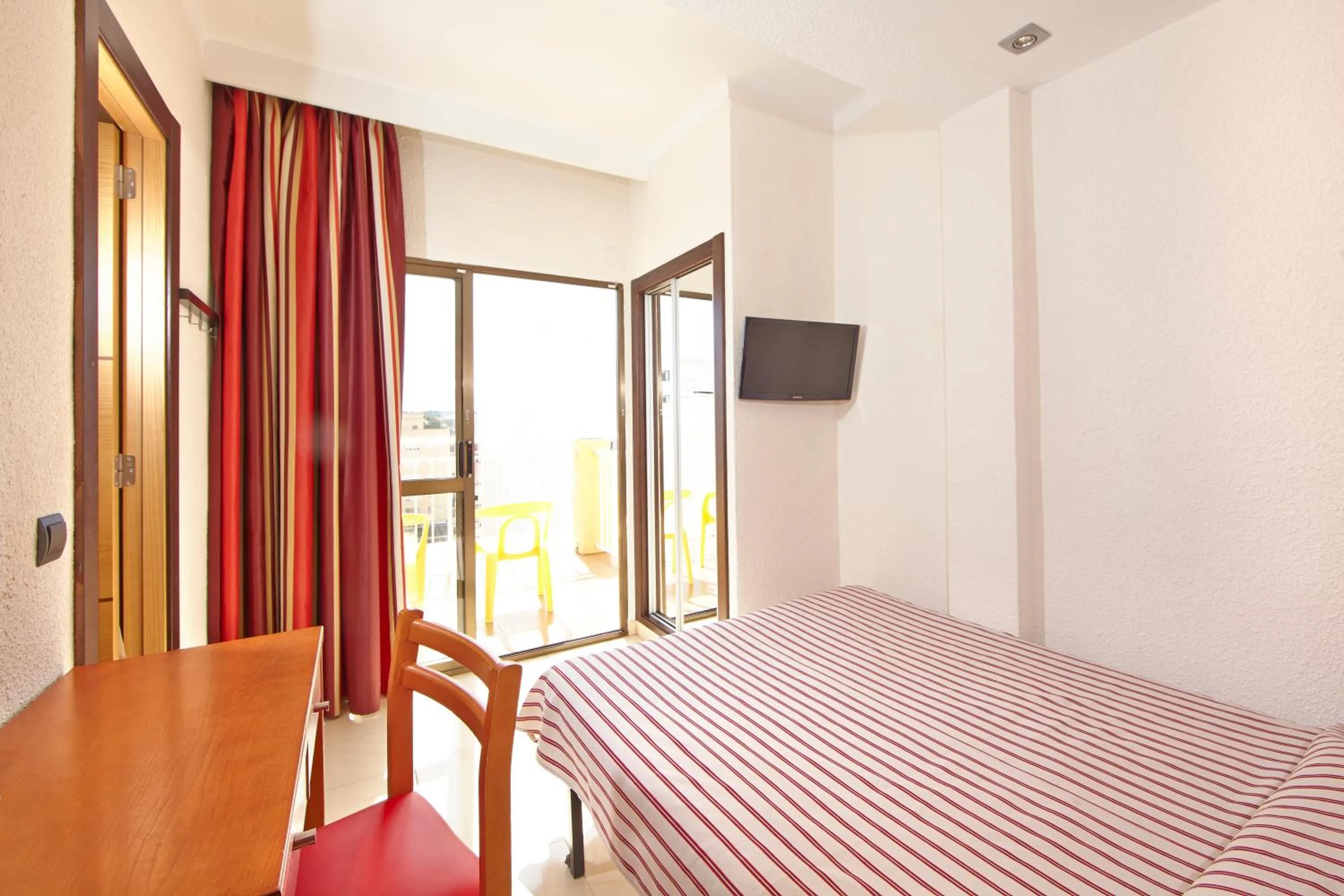 Single Room in MLL Caribbean Bay