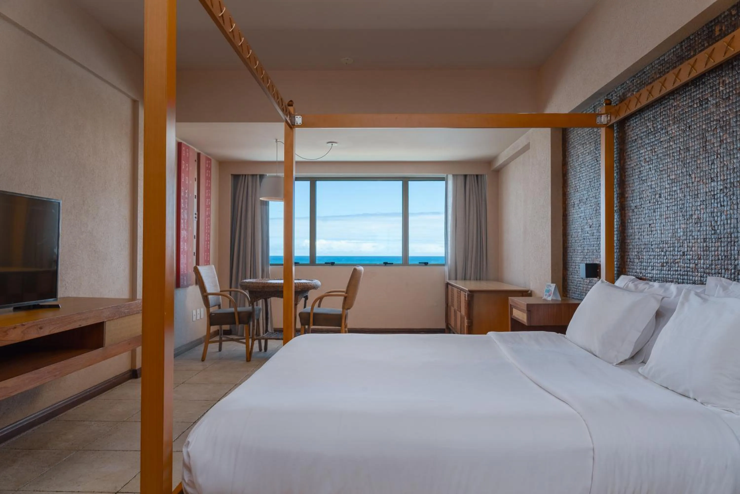 Deluxe Double Room with Ocean View - Bali Floor in Ritz Lagoa da Anta Hotel & SPA