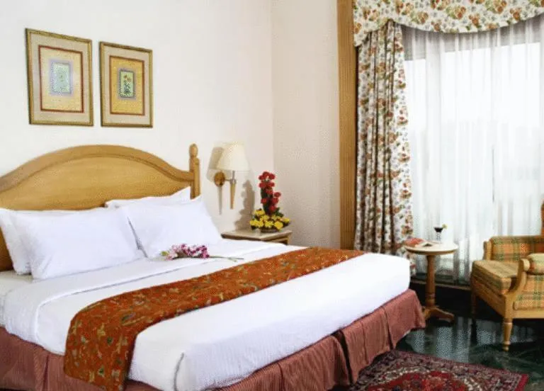 Suite - single occupancy in Savoy Suites Noida