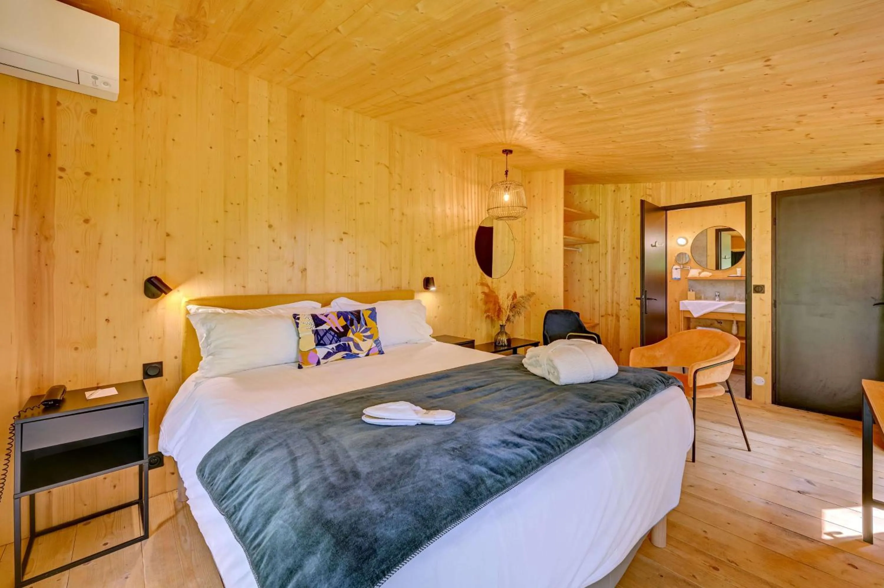 Cabin in Best Western Sévan Parc Hôtel