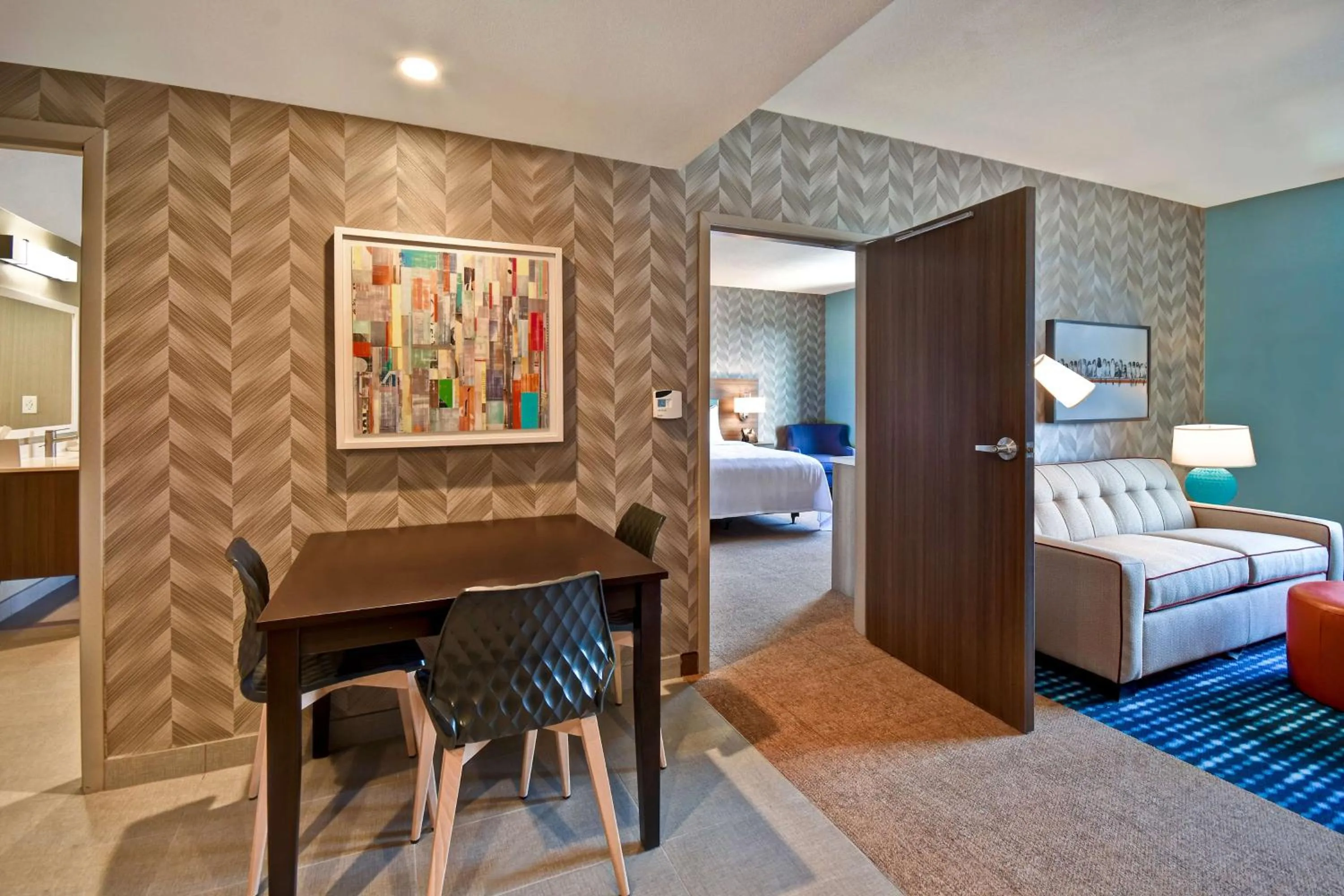 Queen Suite with Roll-In Shower - Mobility Access in Home2 Suites By Hilton Bowling Green, Oh
