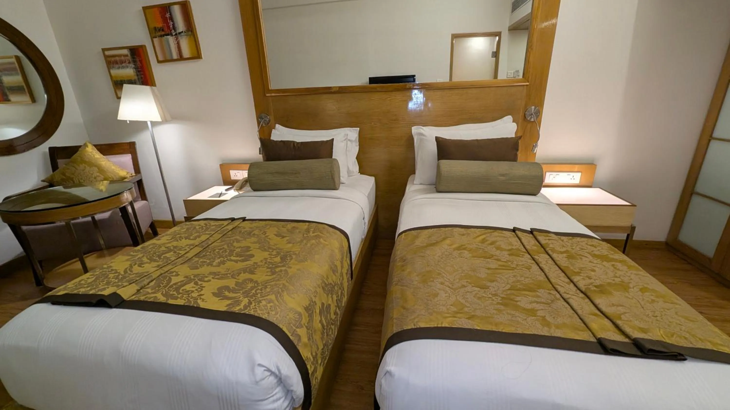 Deluxe Double Room with 15% off on Food & Soft Beverages in Pride Hotel, Chennai