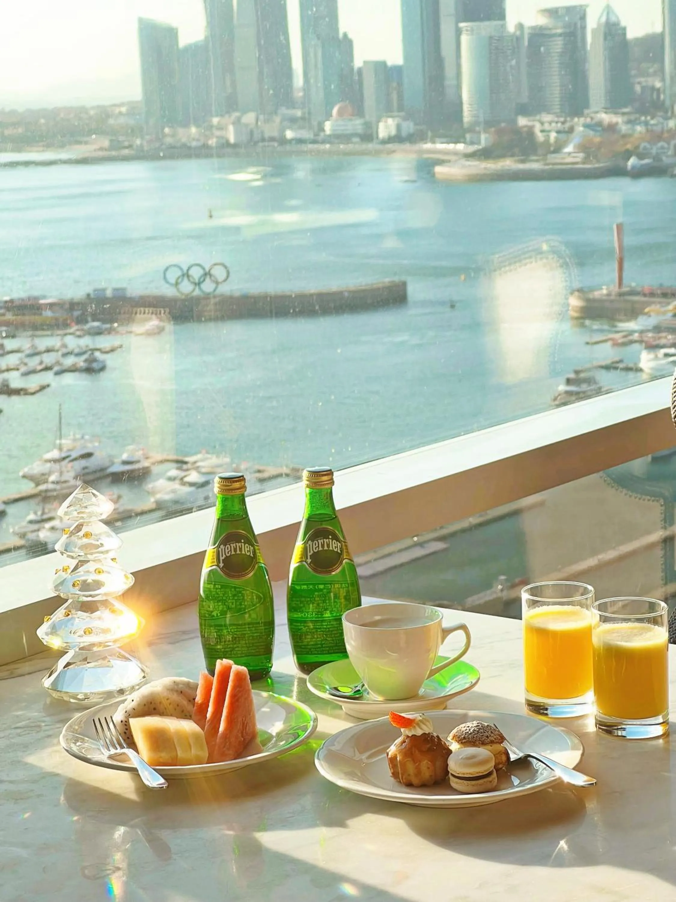 Club King Room with Ocean View Including Club Lounge benefits (afternoon tea and evening cocktails) + first round mini bar in InterContinental Qingdao by IHG l Inside the Olympic Sailing Center l May Fourth Square