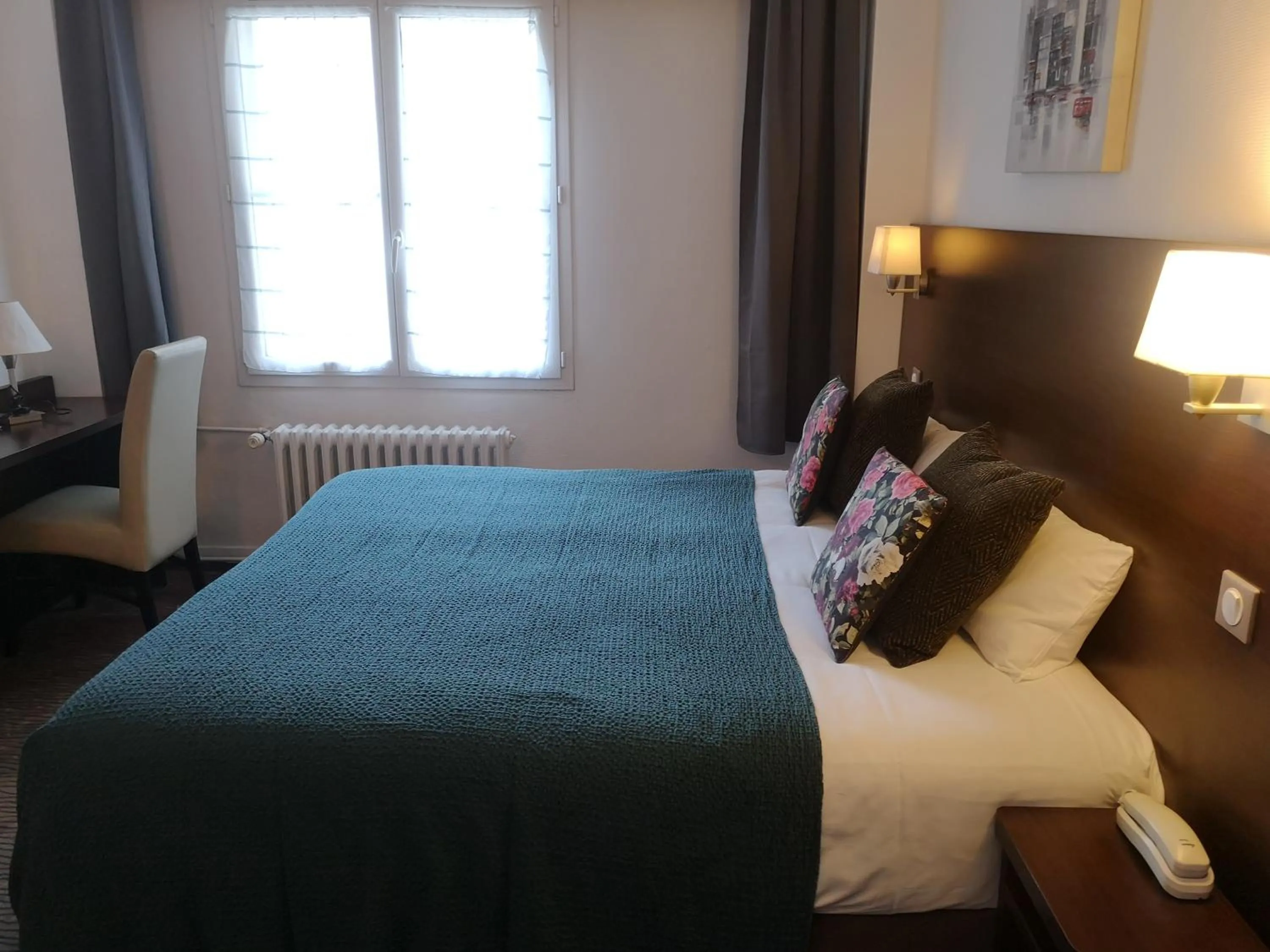 Superior Double Room in The Originals Boutique, Hôtel d'Angleterre, Le Havre, centre, plage