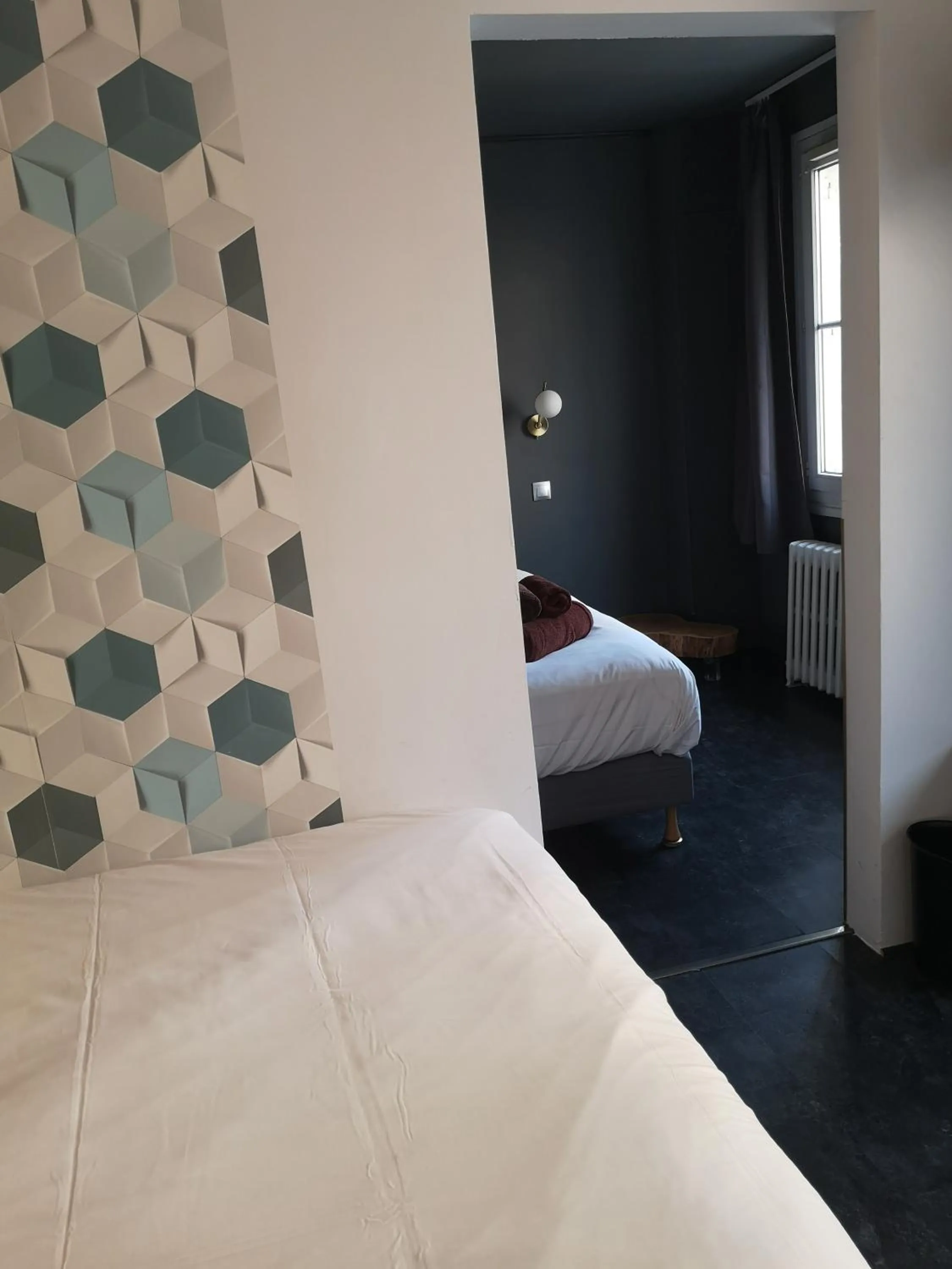 Premium Quadruple Room - single occupancy in The Originals Boutique, Hôtel d'Angleterre, Le Havre, centre, plage