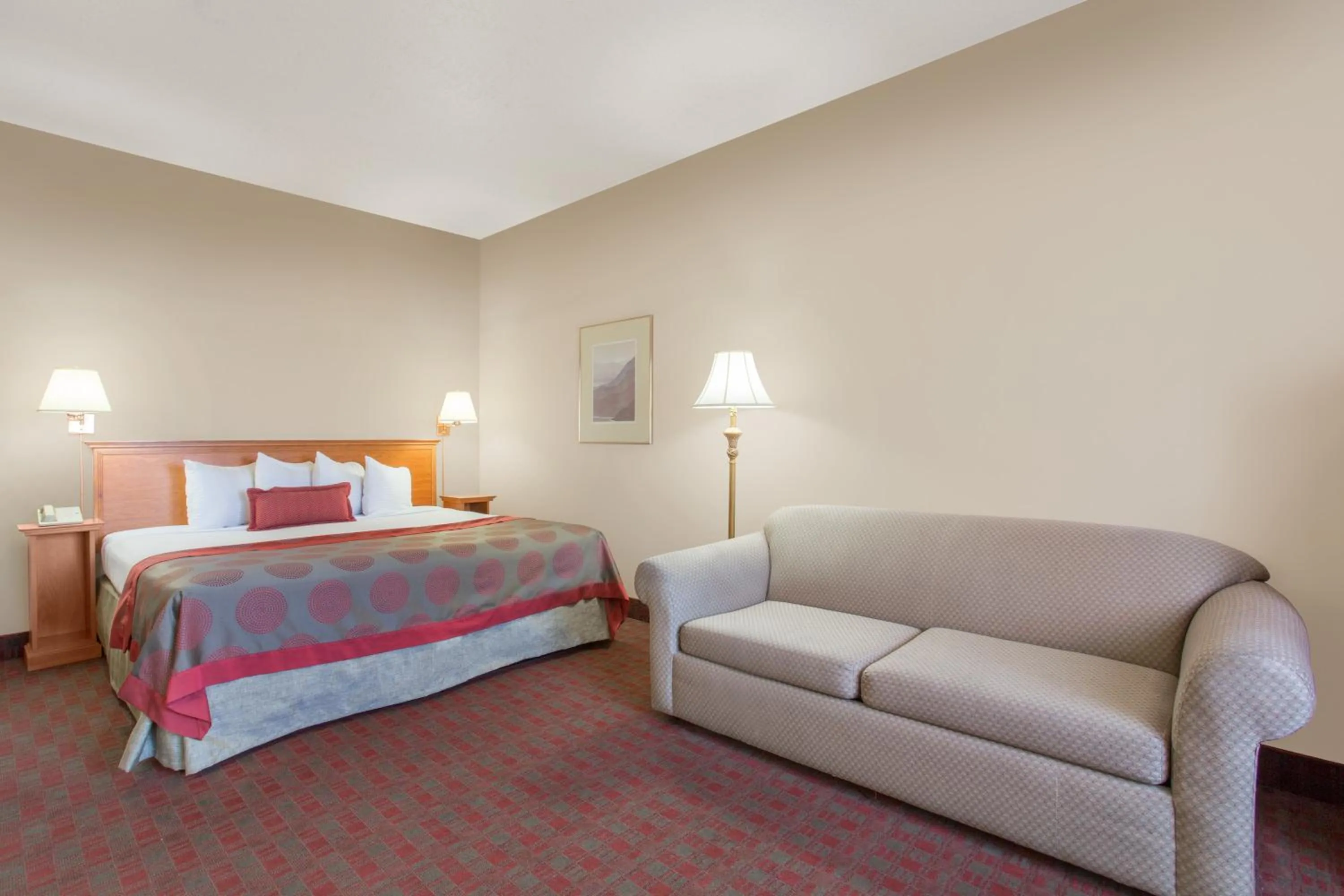 King Room - Non-Smoking in Ramada by Wyndham St George