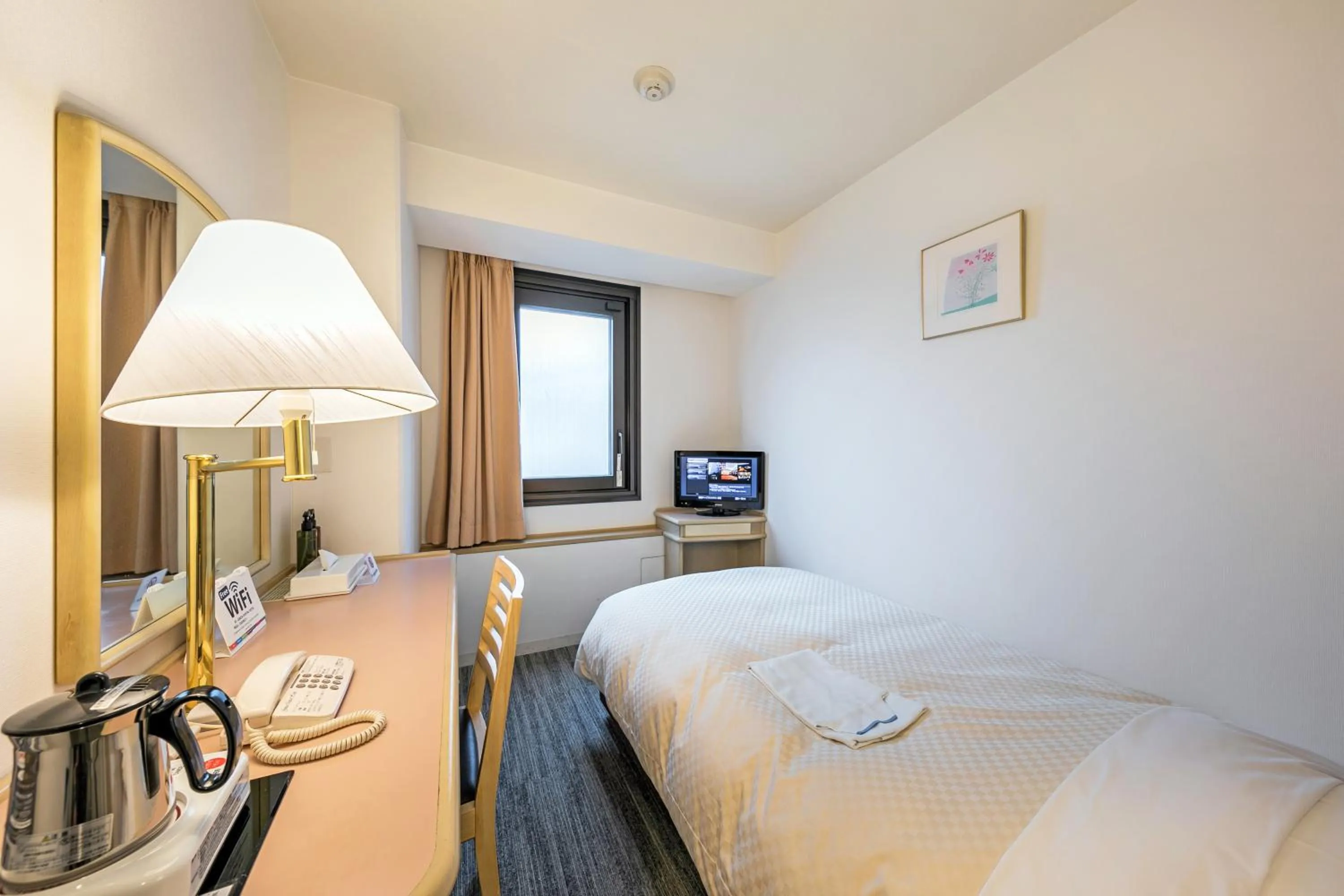 Single Room - Smoking in Ginza Capital Hotel Akane