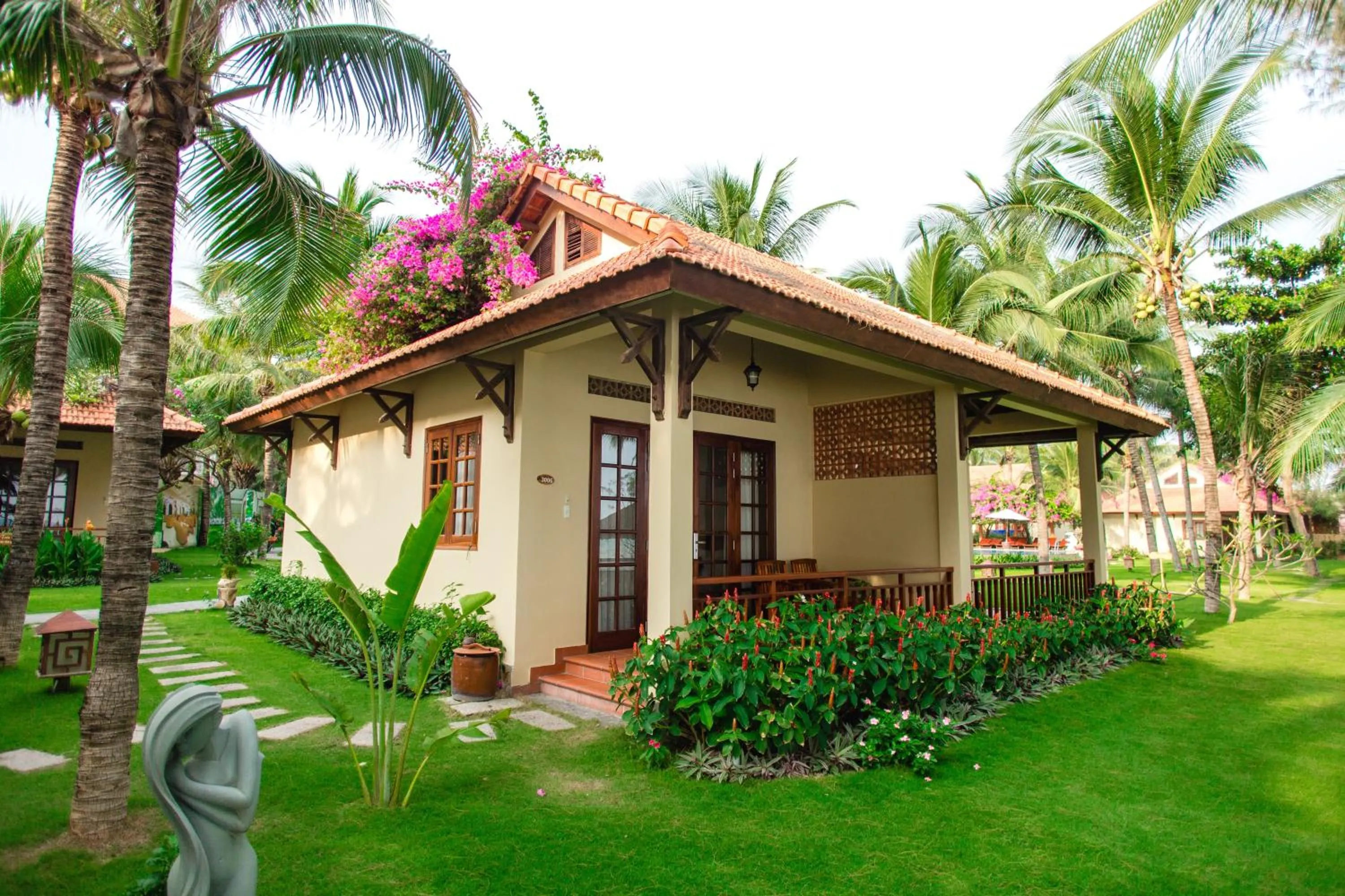 Bungalow Garden View Double in Sunny Beach Resort & Spa Mui Ne