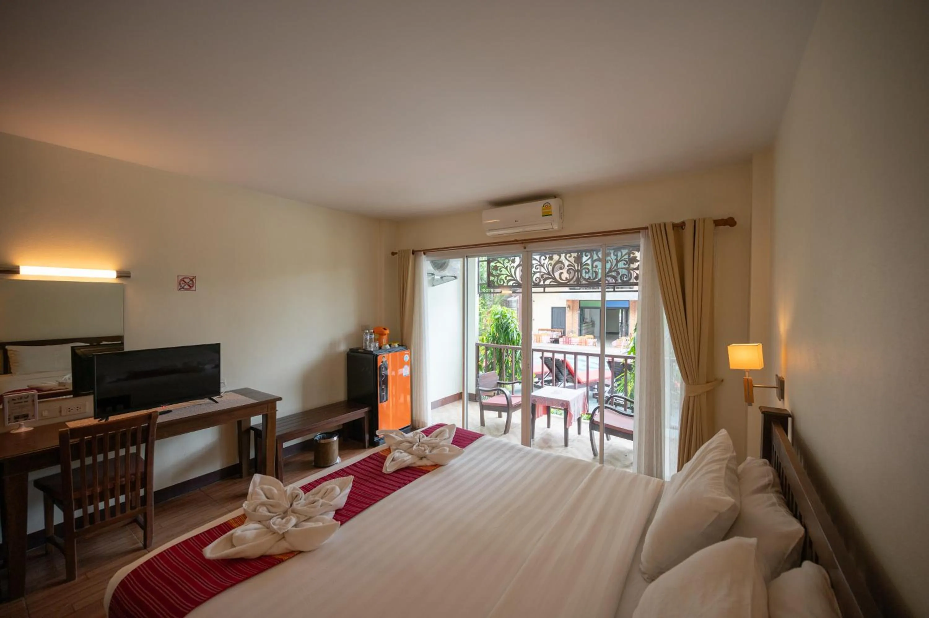 Deluxe Plus with Balcony in Riverside House Hotel