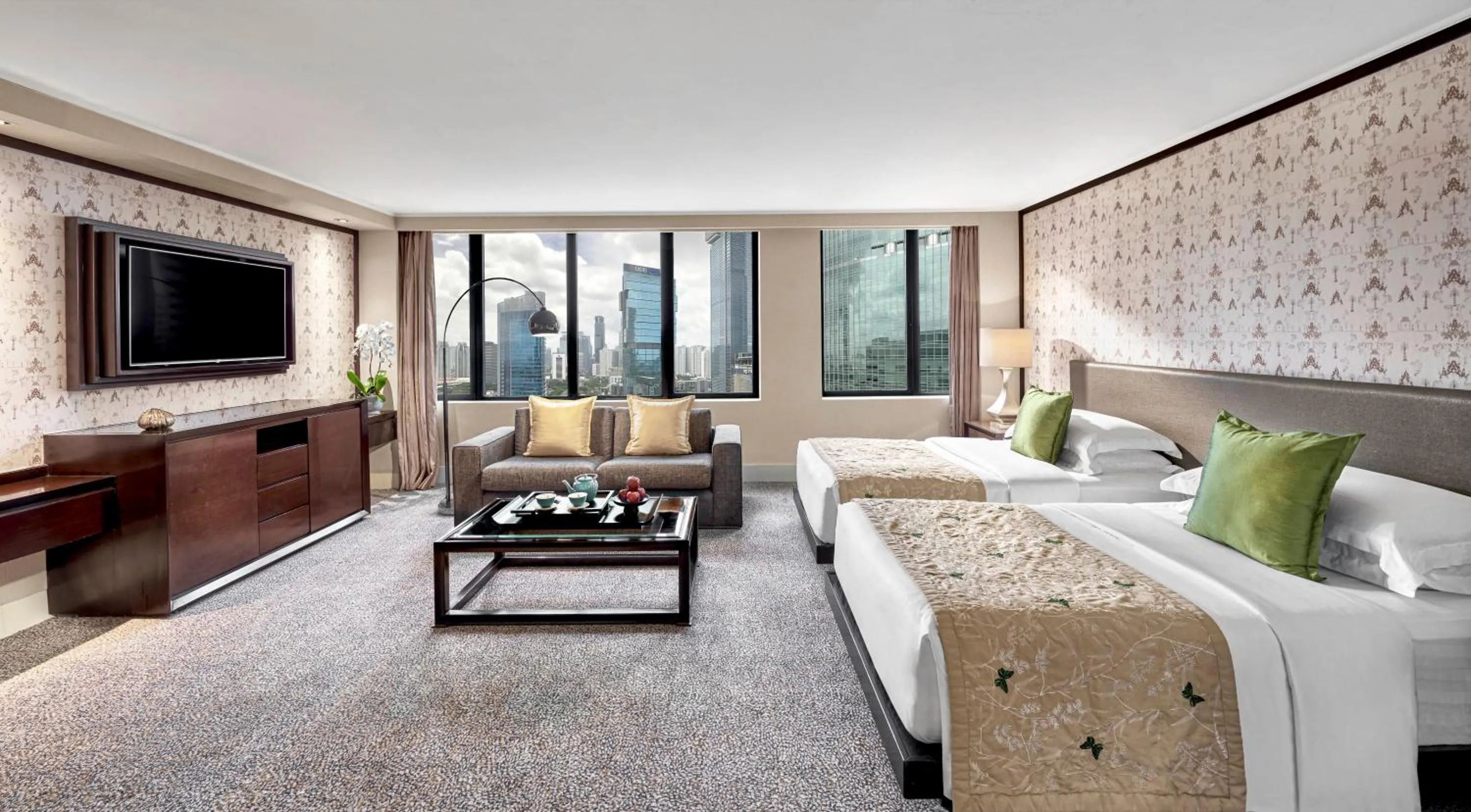 Family Connecting Monument View in Mandarin Oriental, Jakarta