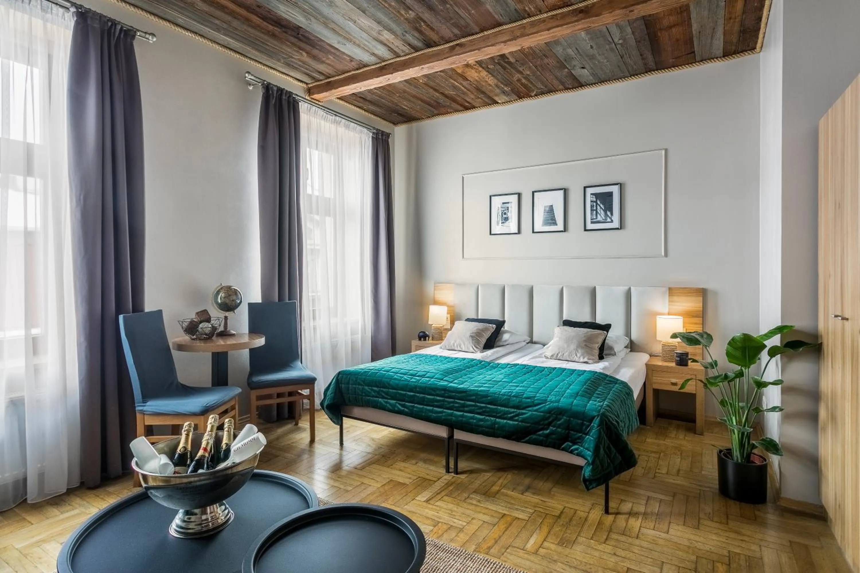 Comfort Quadruple Room in Aparthotel Pergamin