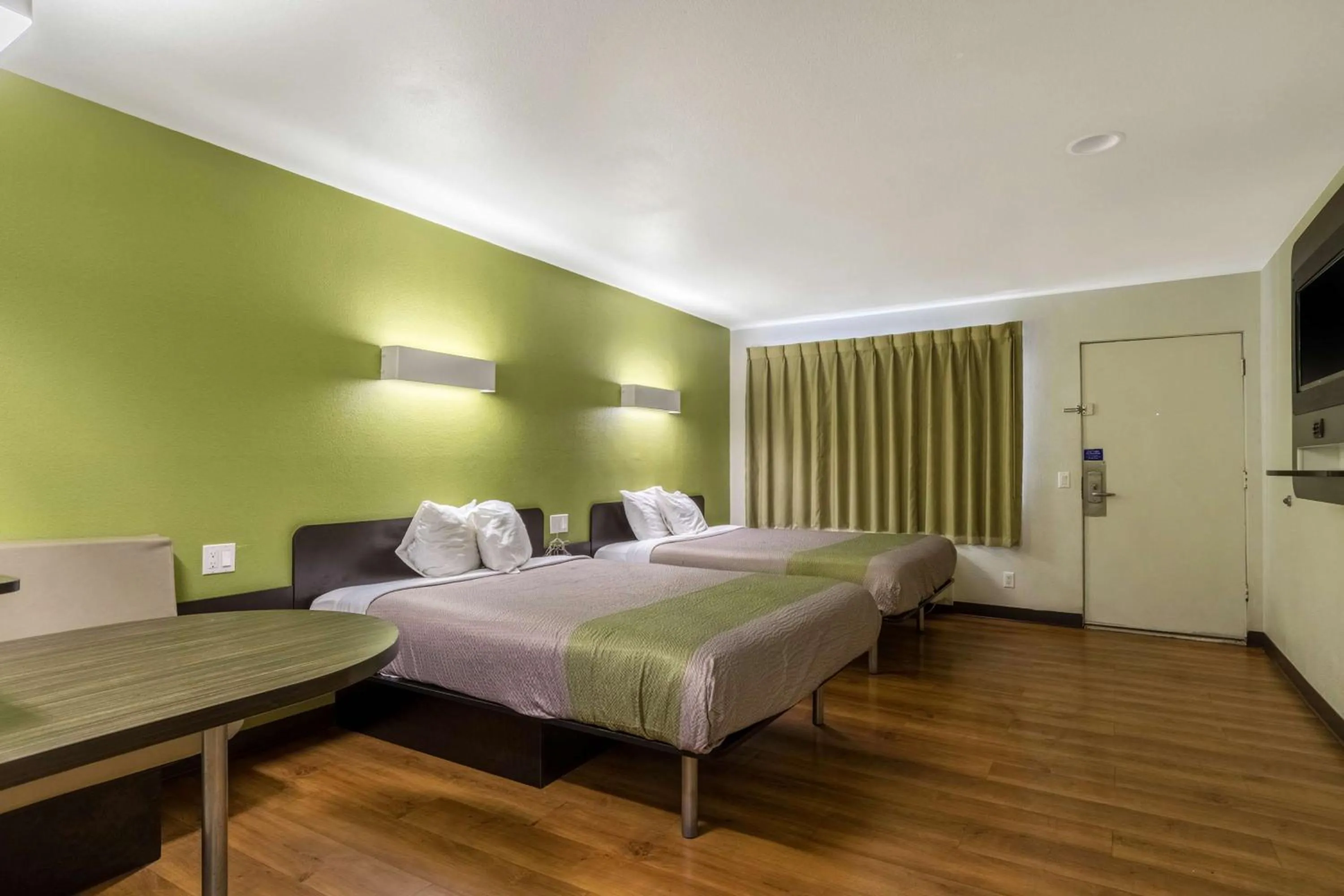 Queen Room with Two Queen Beds - single occupancy - Non-Smoking in Motel 6-Redlands, CA