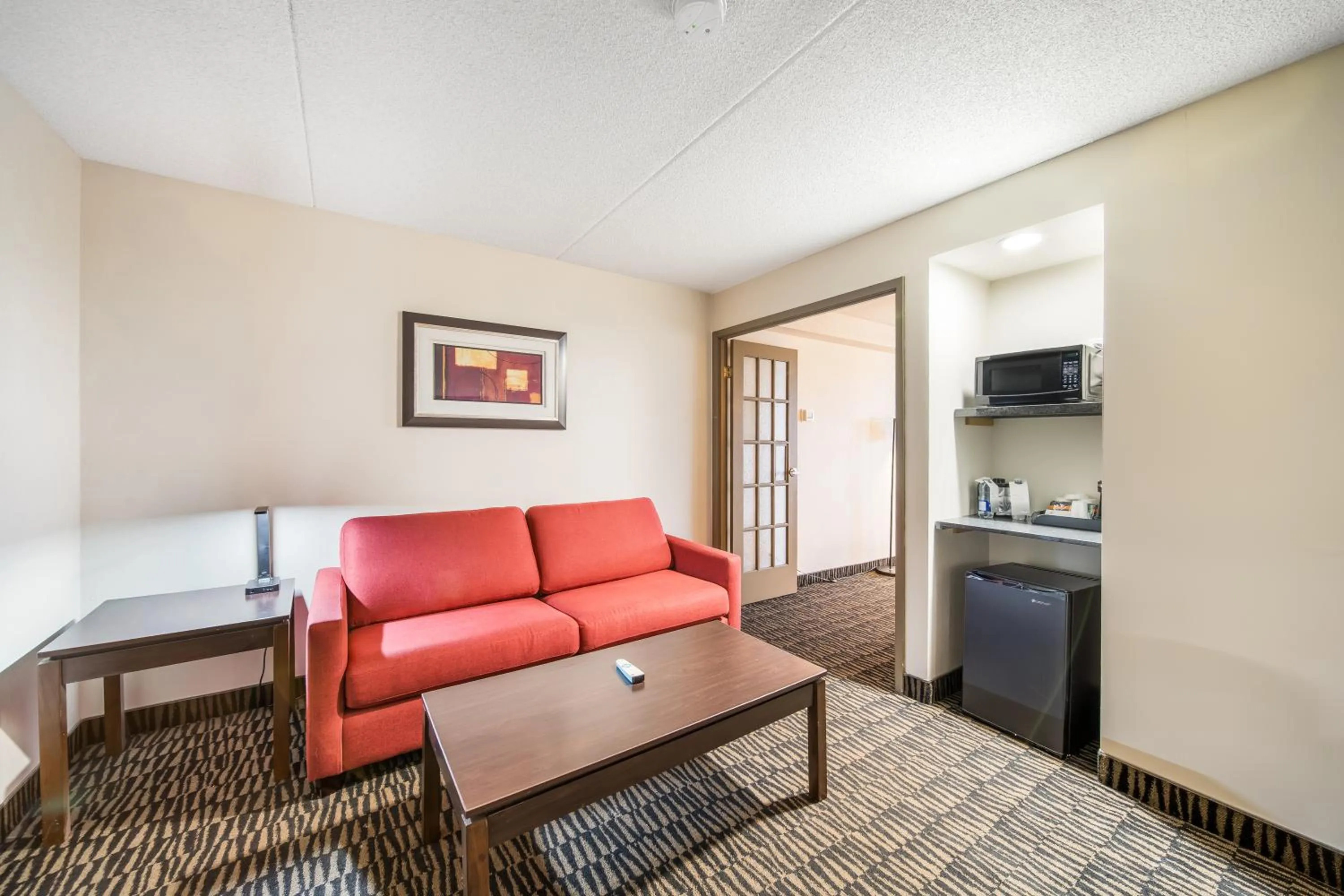 King Suite in Ramada Plaza by Wyndham Niagara Falls