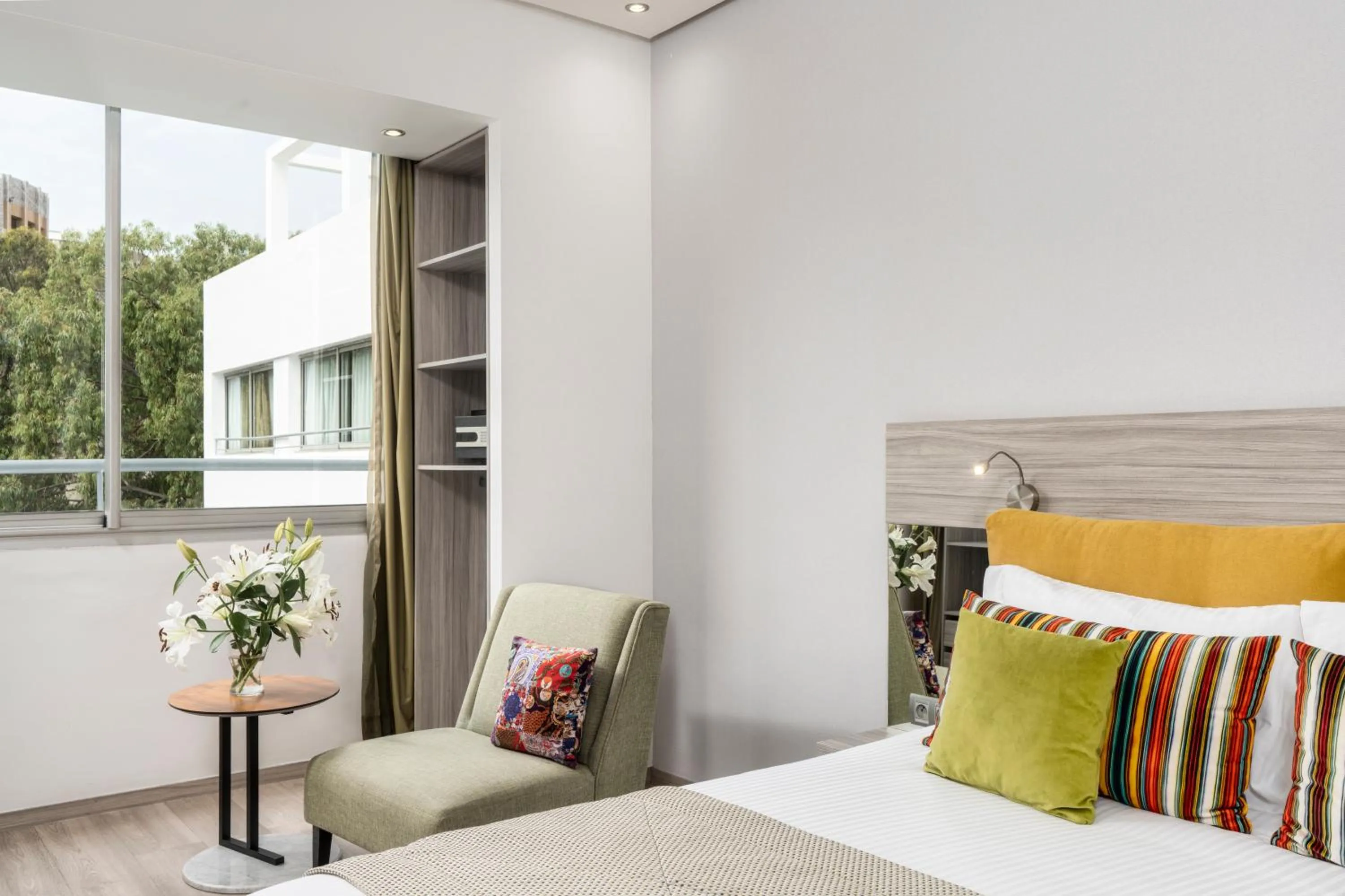 Room Legend - Pool View in Marina Bay City Center