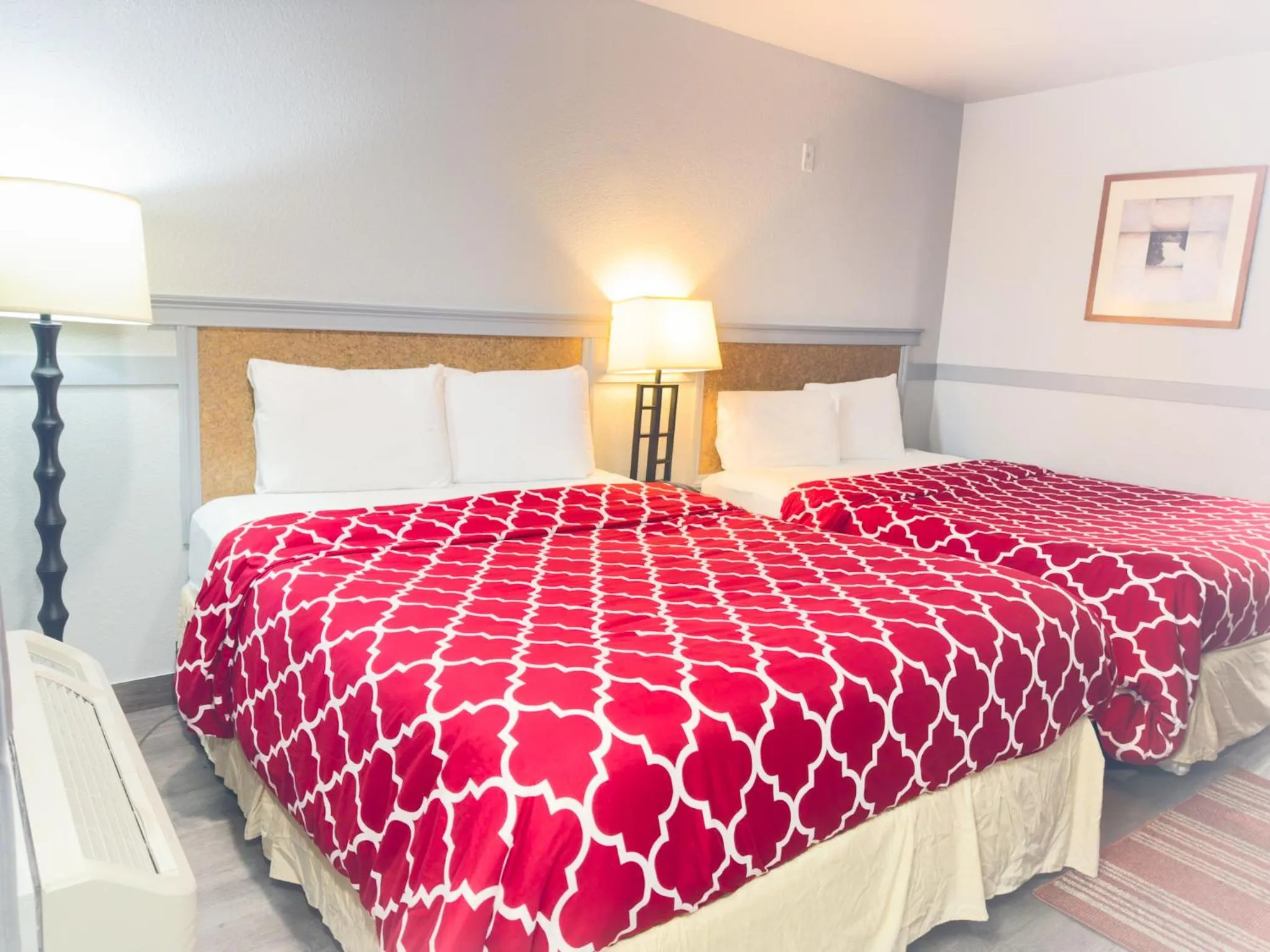 Double or Twin Room with Balcony in Americas Inn & Suite