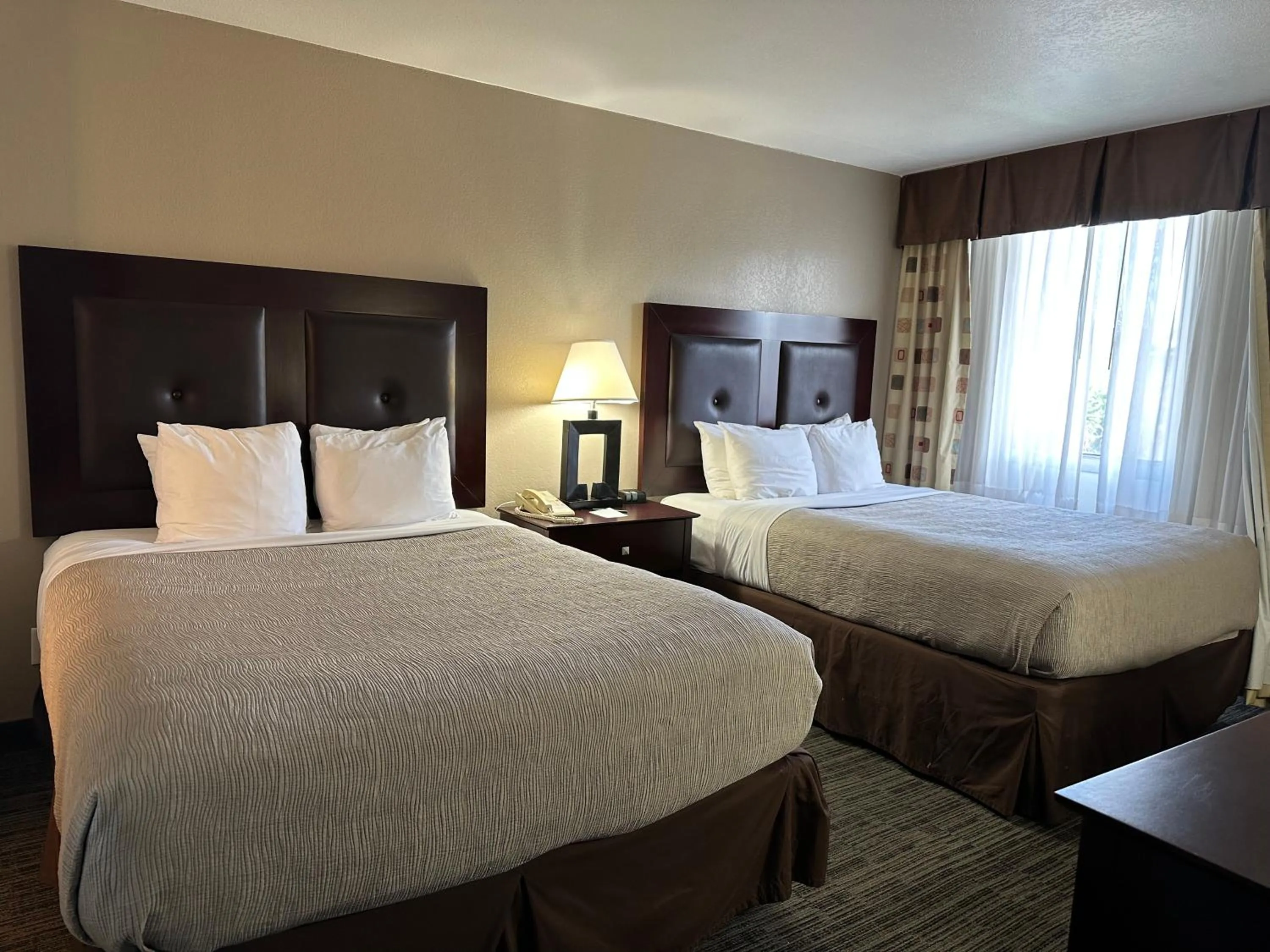 Queen Suite with Two Queen Beds - Non-Smoking in Quality Inn & Suites Everett