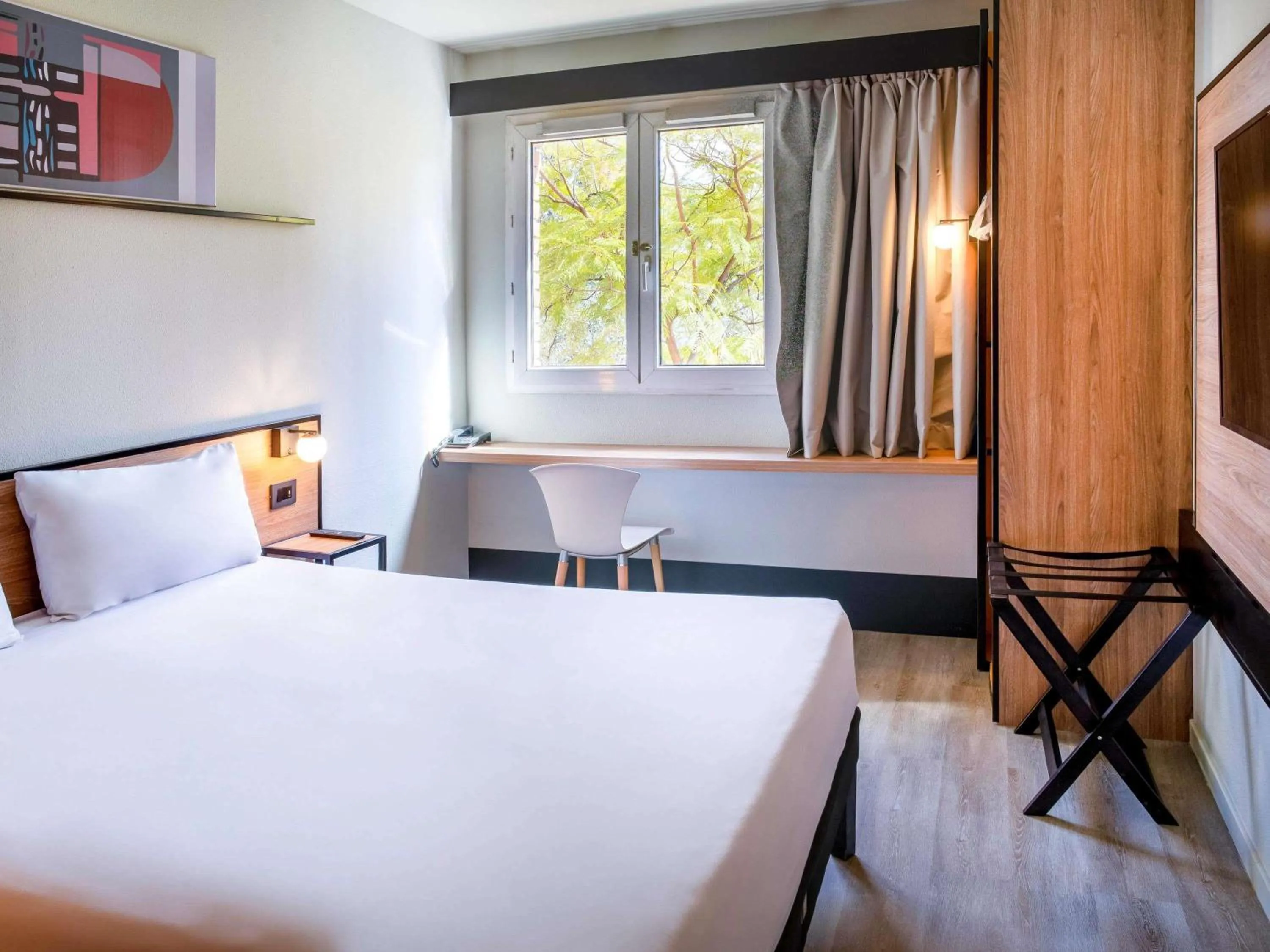 Standard Double Room in ibis Mendoza