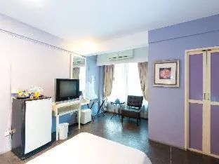 Junior Suite with free Round Trip Airport Transfer in Lilac Relax-Residence